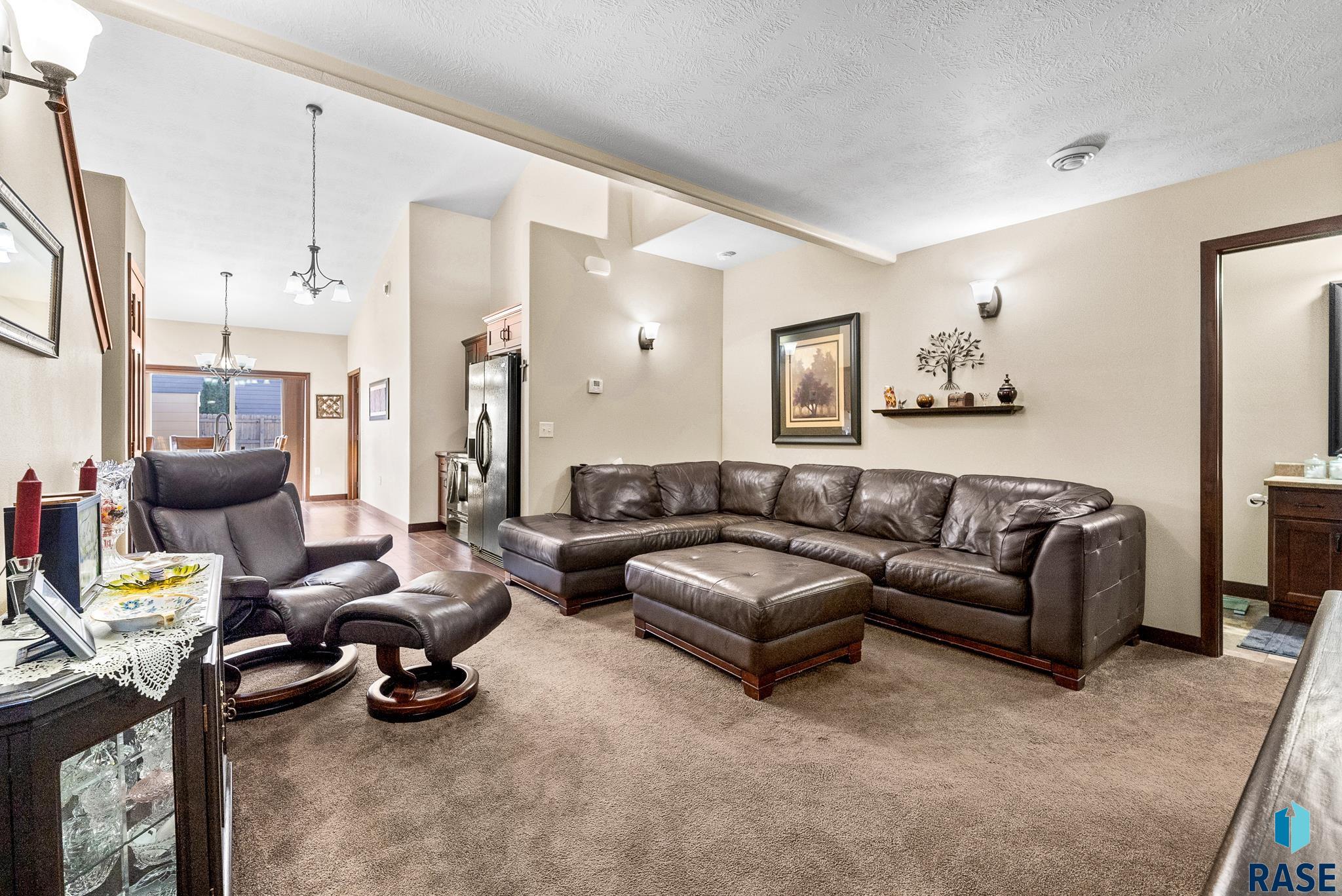 749 E El Dorado Dr