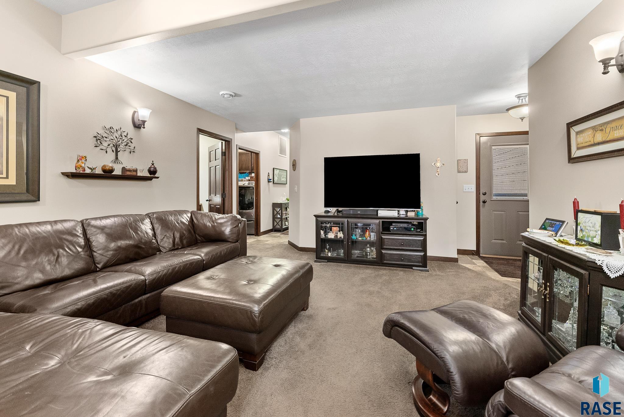 749 E El Dorado Dr