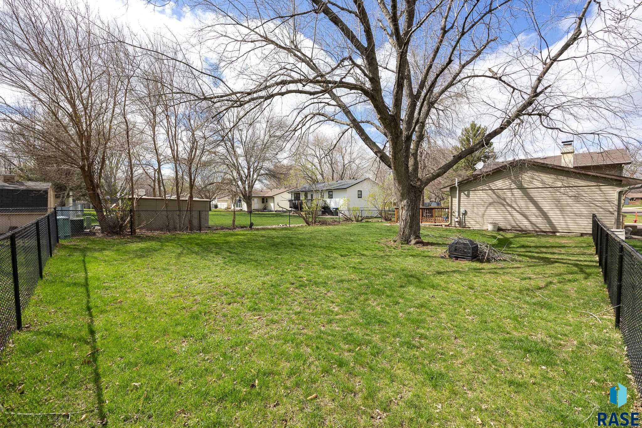 1704 Sylvan Cir