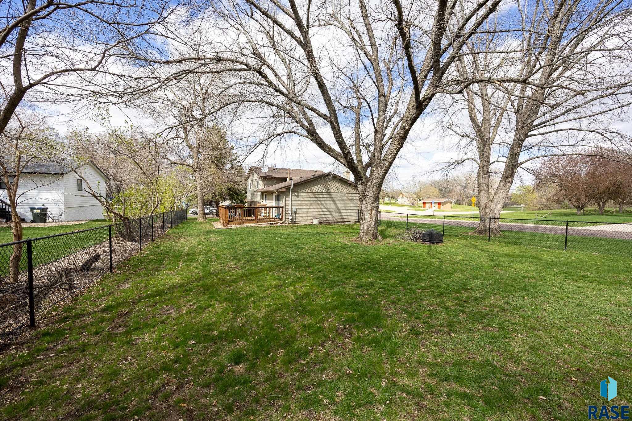 1704 Sylvan Cir