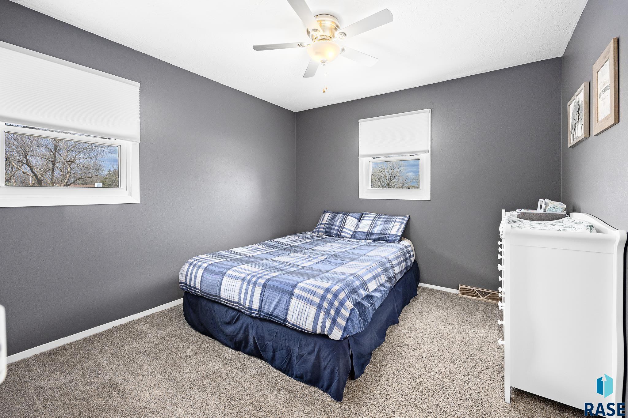 1704 Sylvan Cir