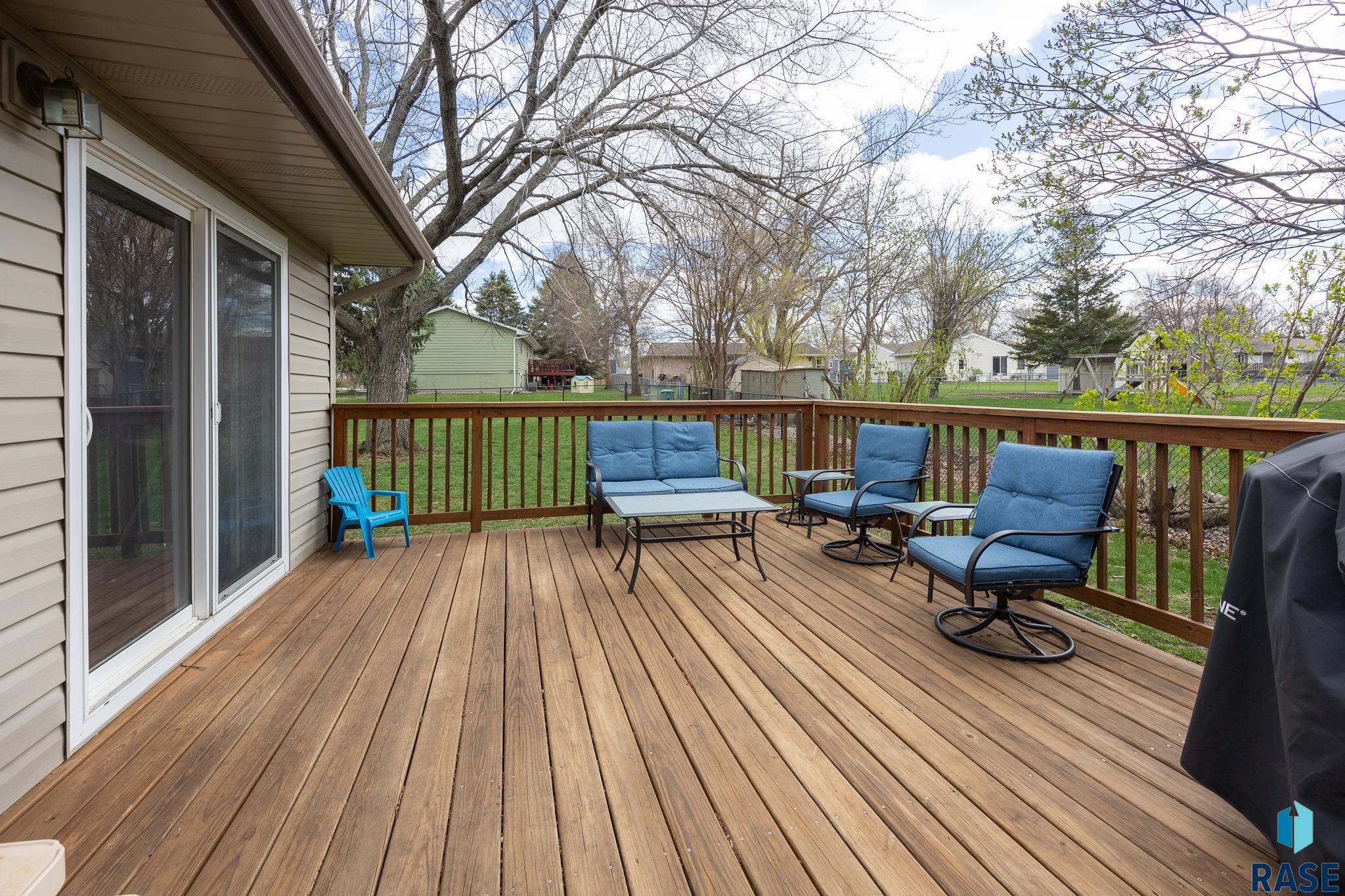 1704 Sylvan Cir
