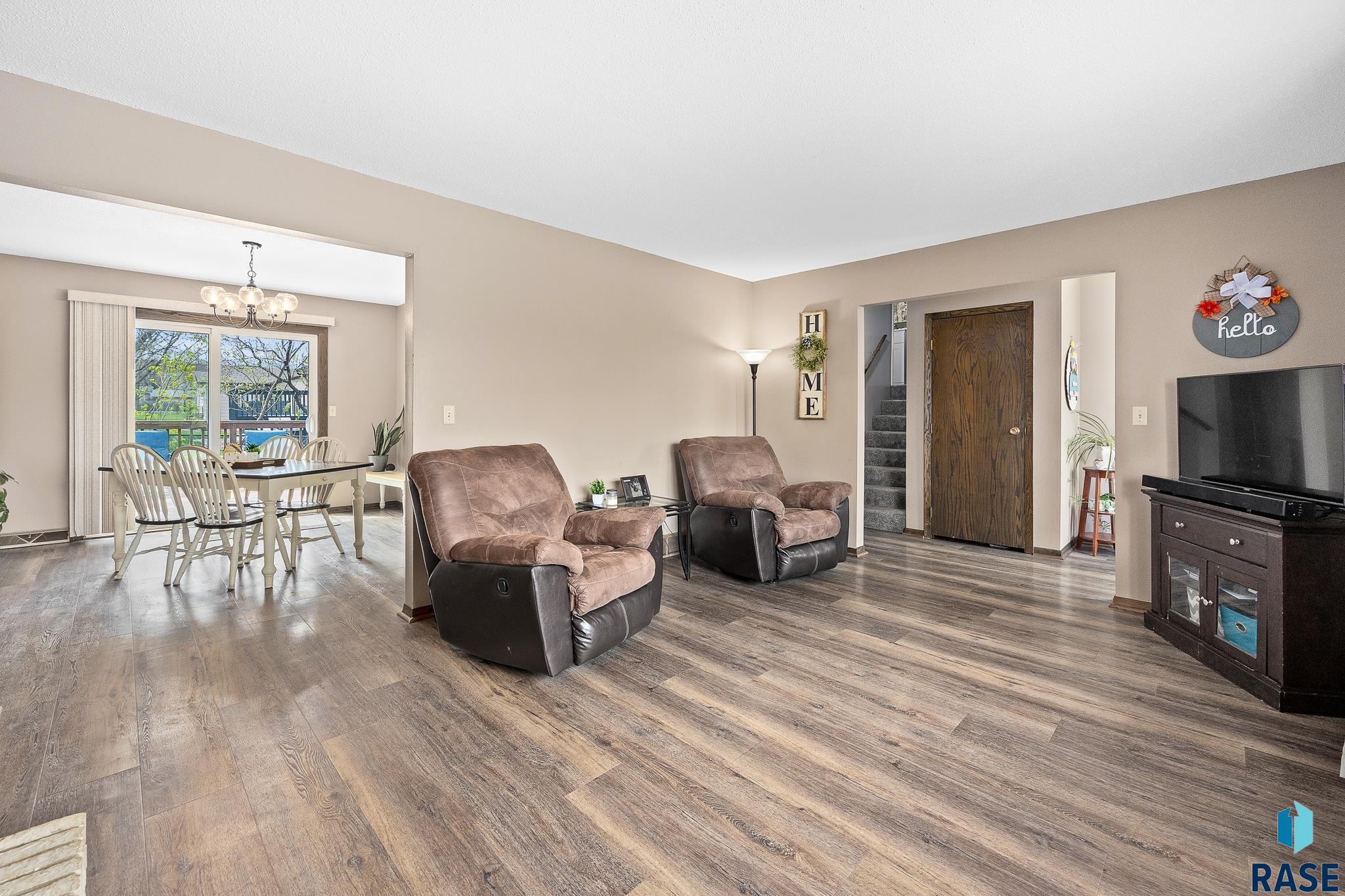 1704 Sylvan Cir