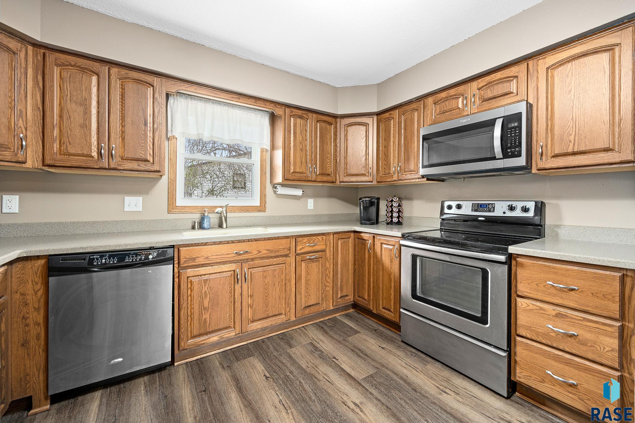 1704 Sylvan Cir
