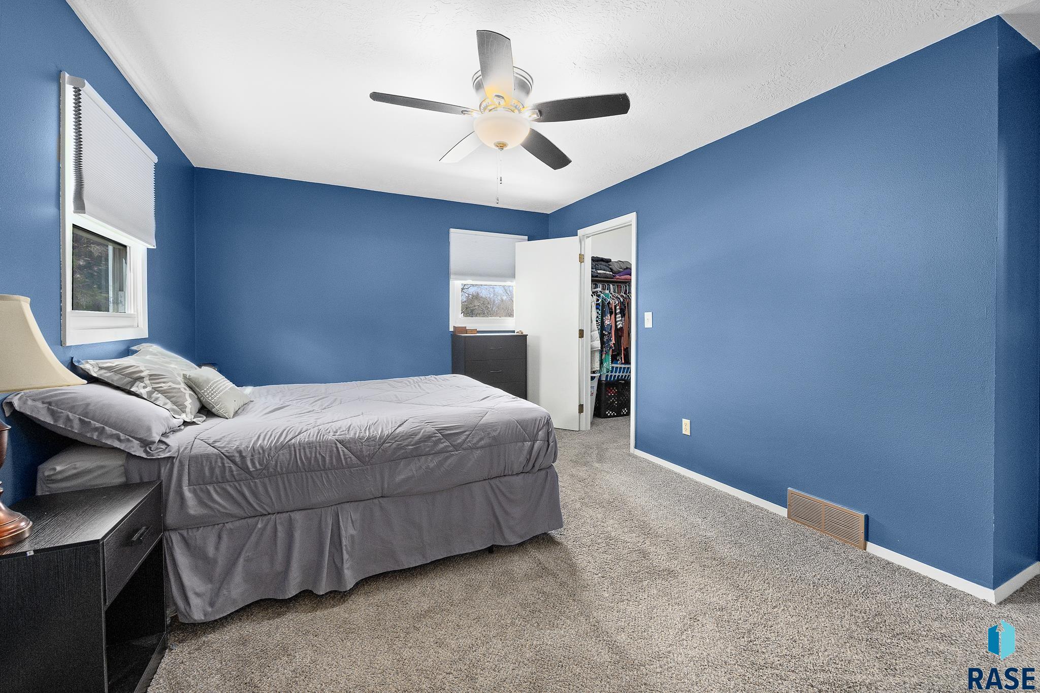1704 Sylvan Cir