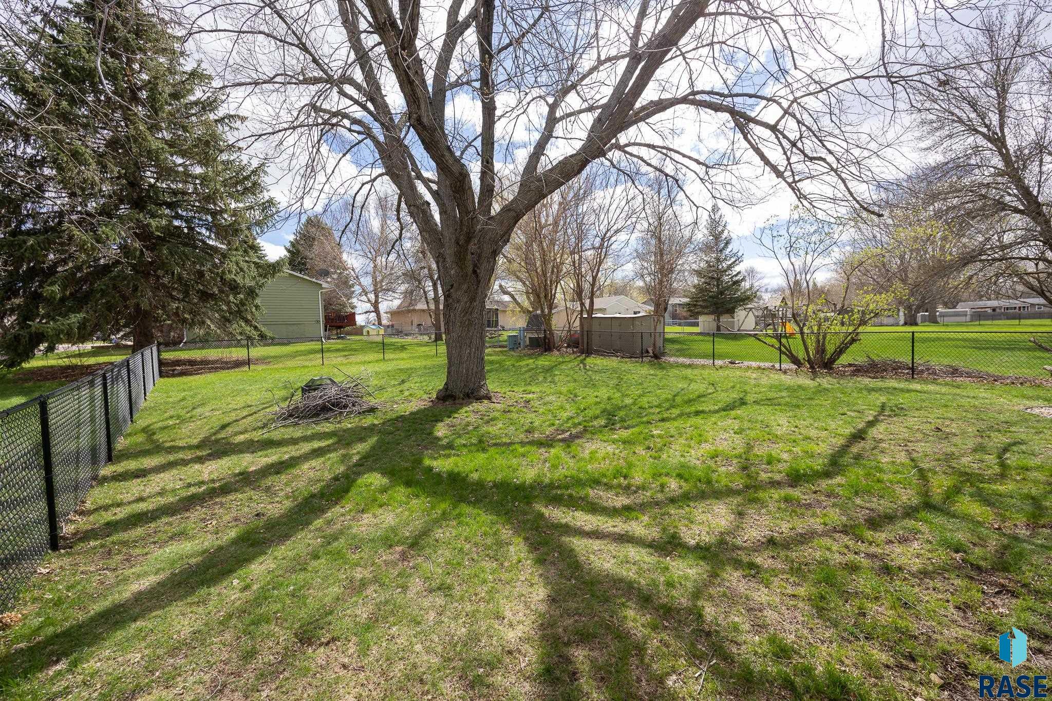 1704 Sylvan Cir