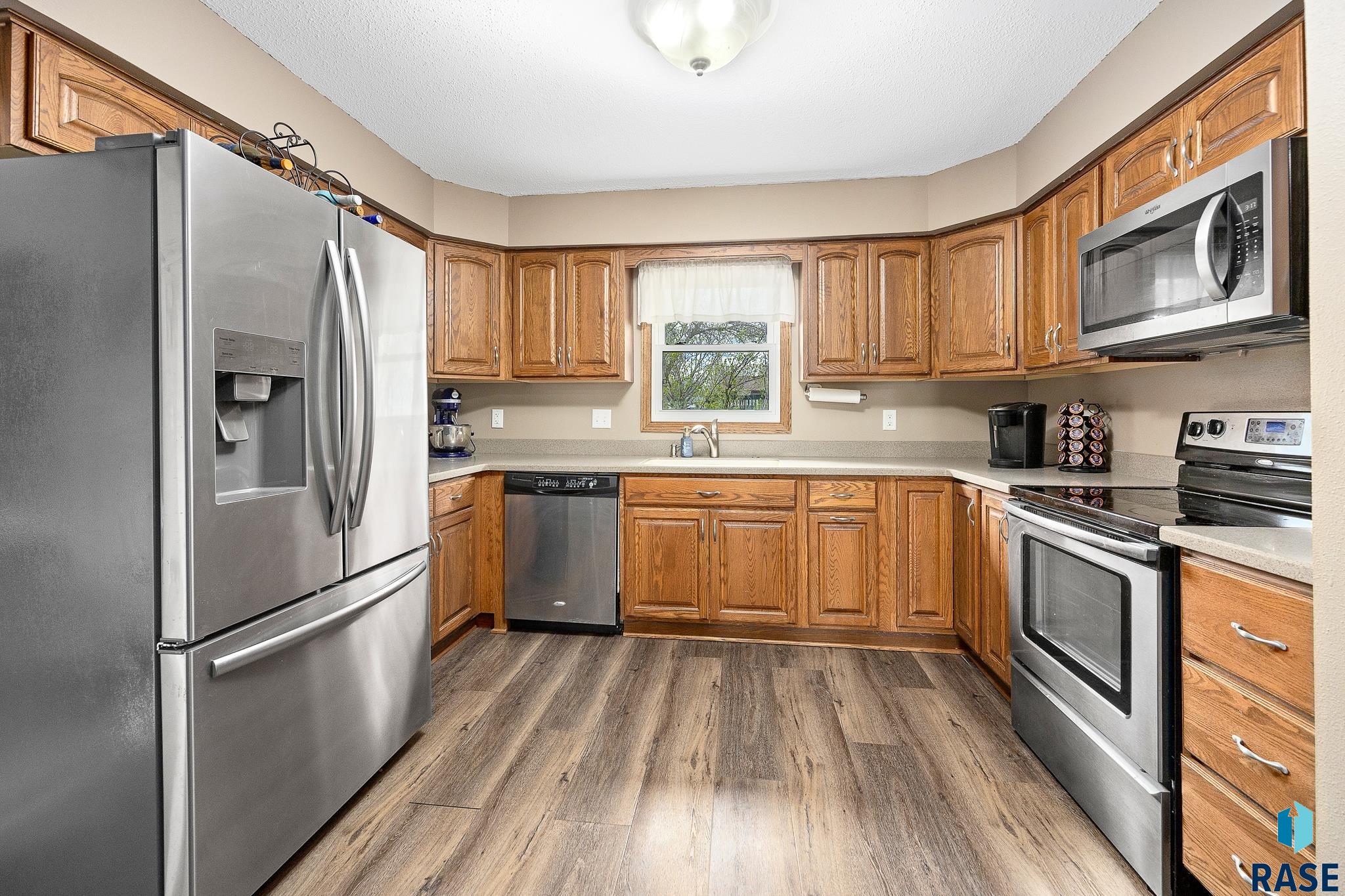 1704 Sylvan Cir