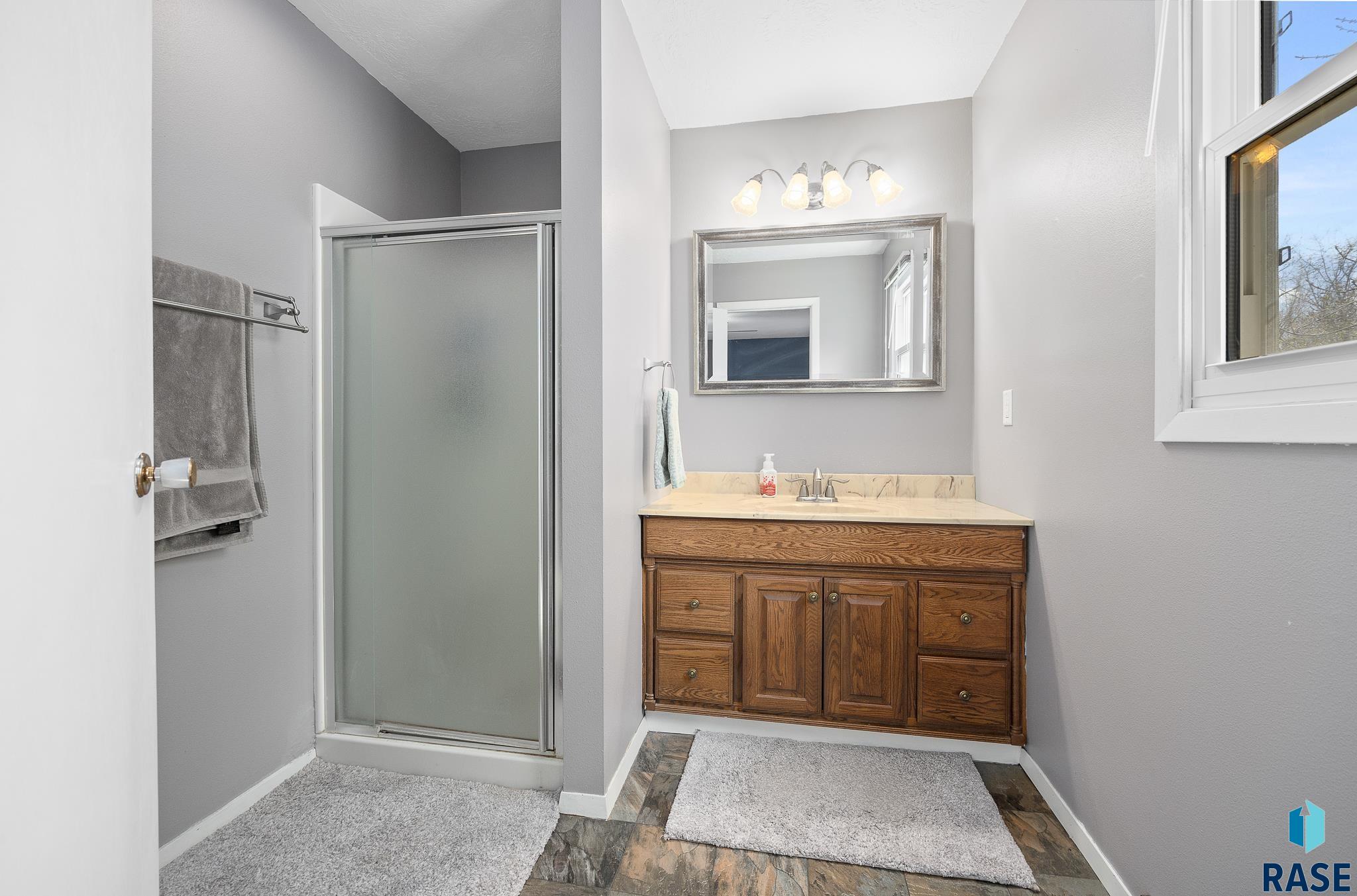 1704 Sylvan Cir