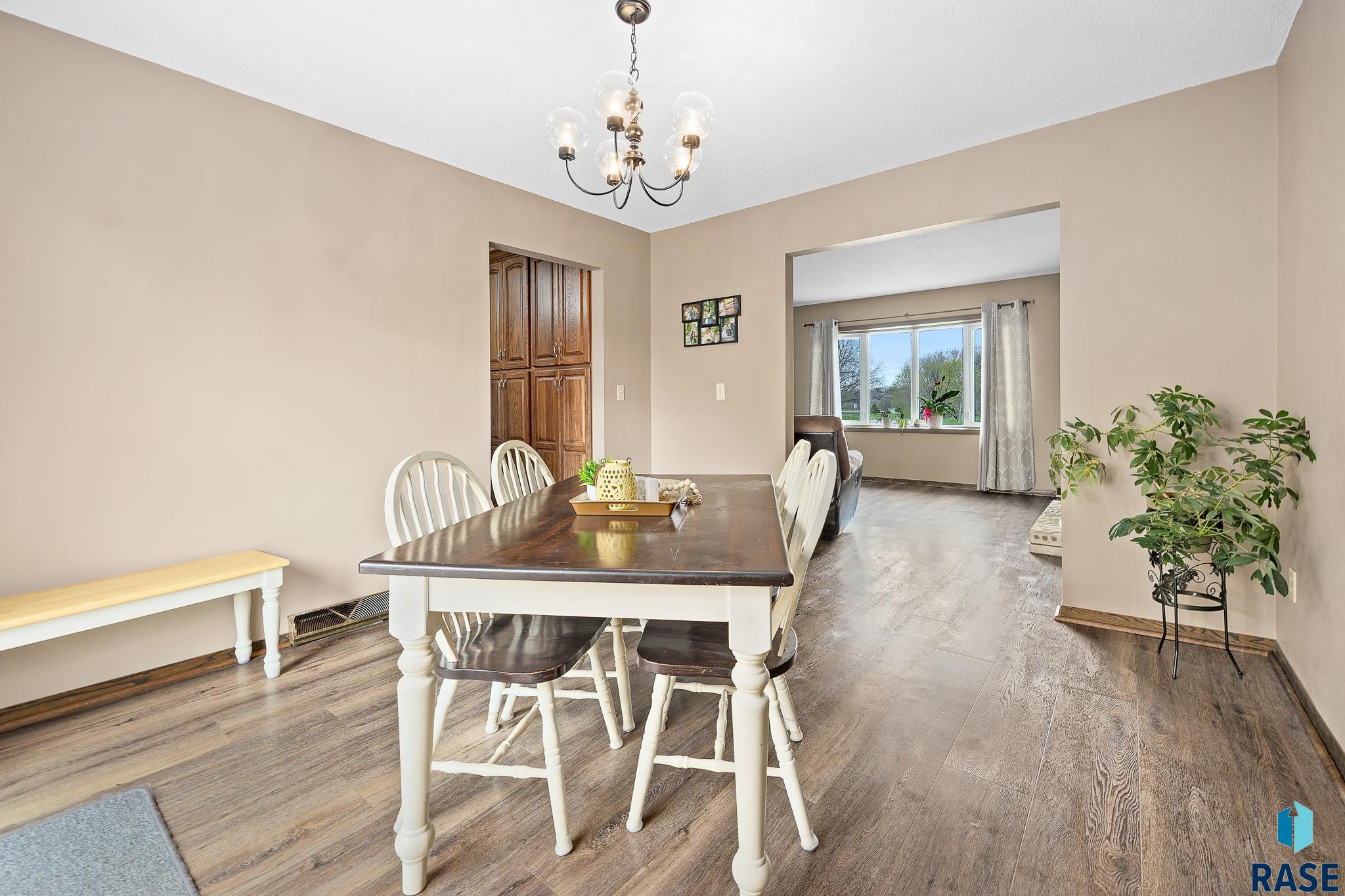 1704 Sylvan Cir