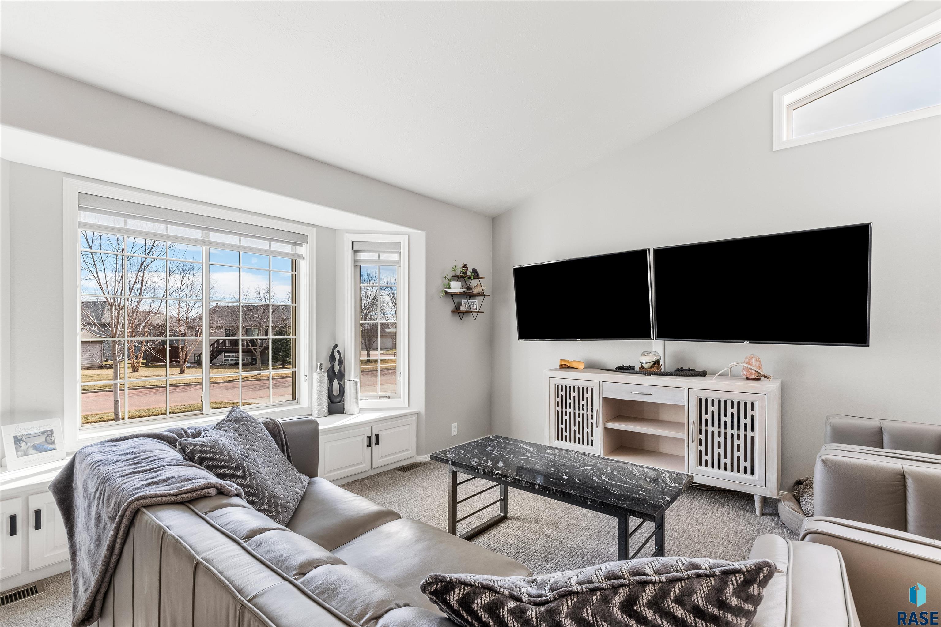 3421 S Moonflower Ave