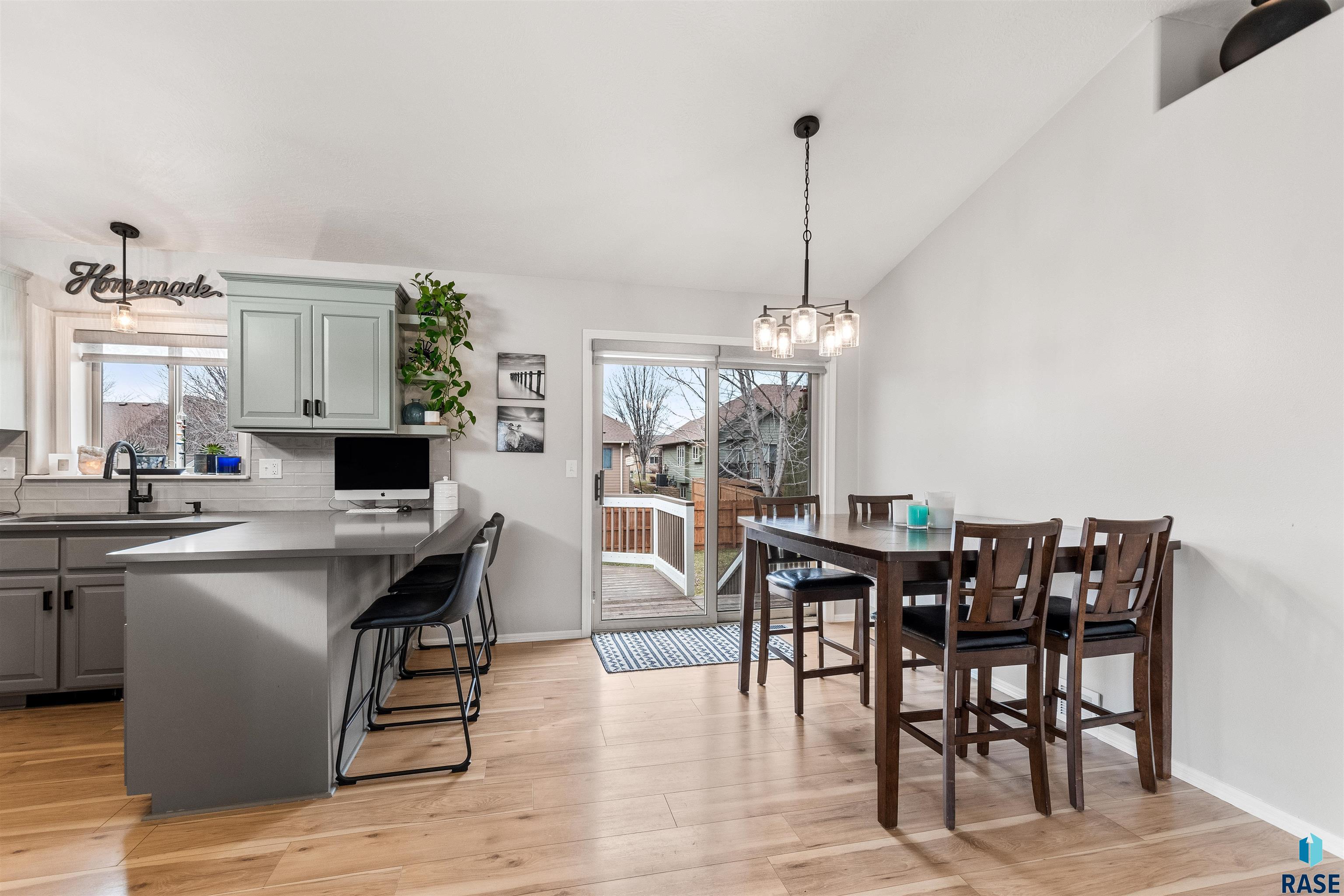 3421 S Moonflower Ave