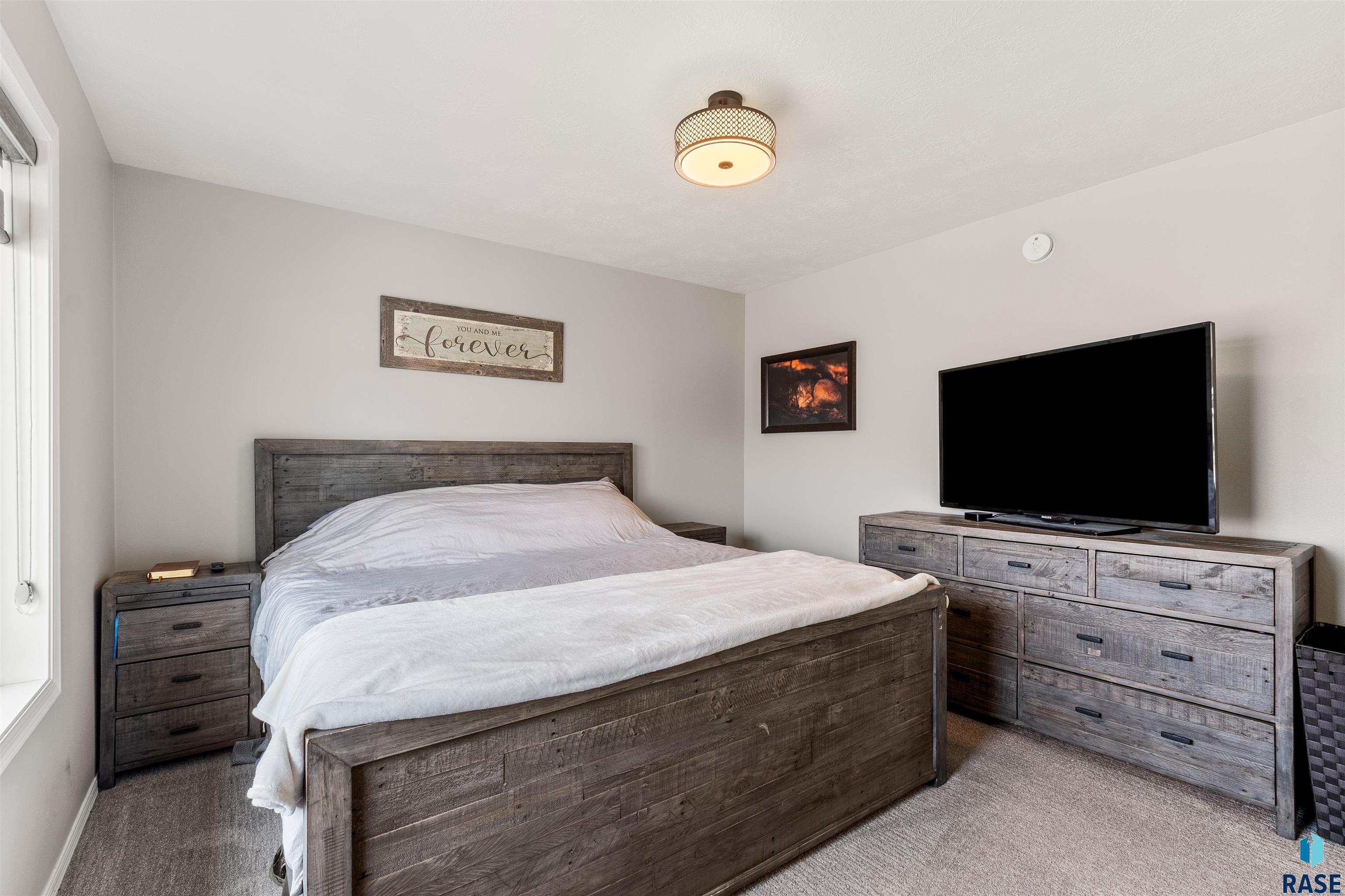 3421 S Moonflower Ave