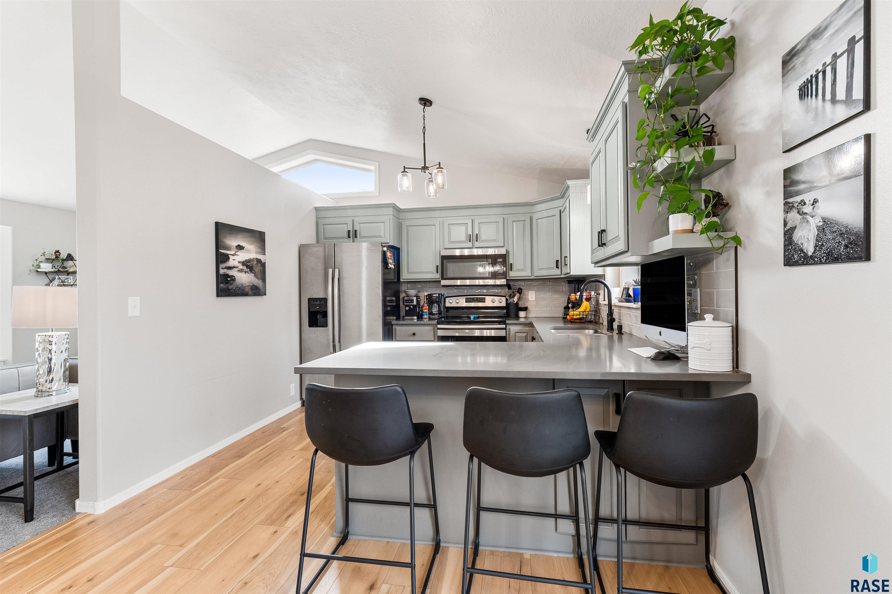 3421 S Moonflower Ave