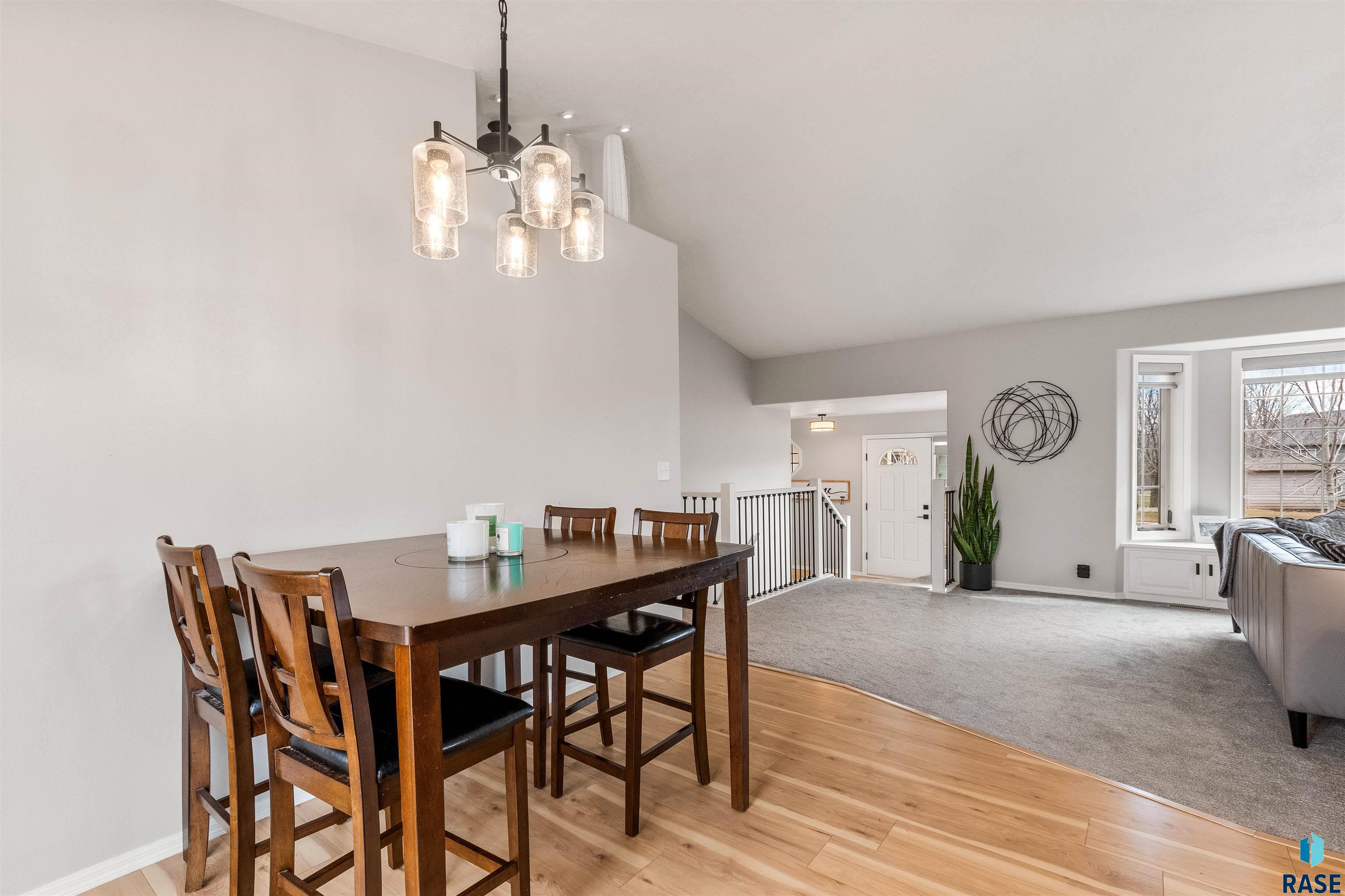 3421 S Moonflower Ave