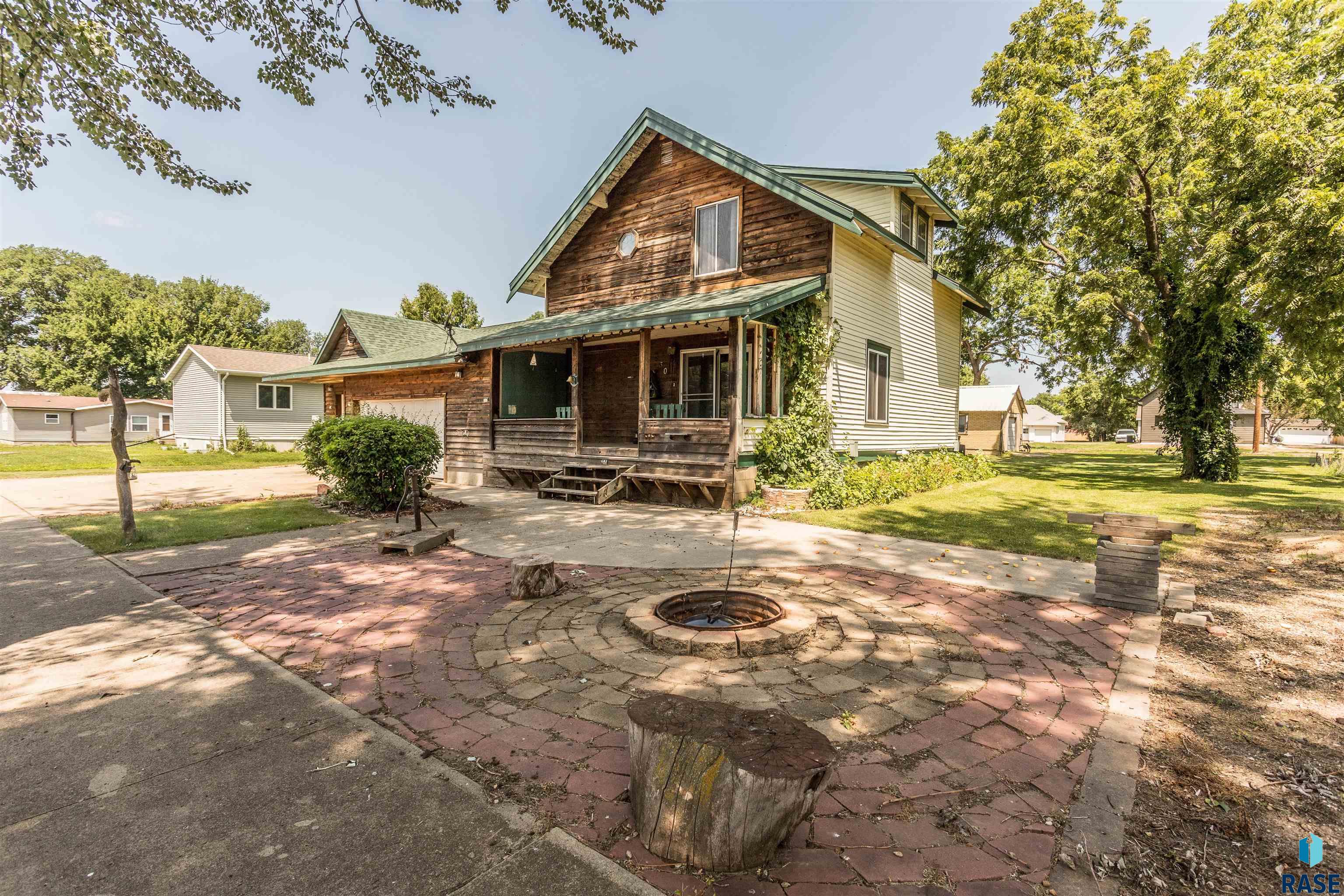 530 W Elm St