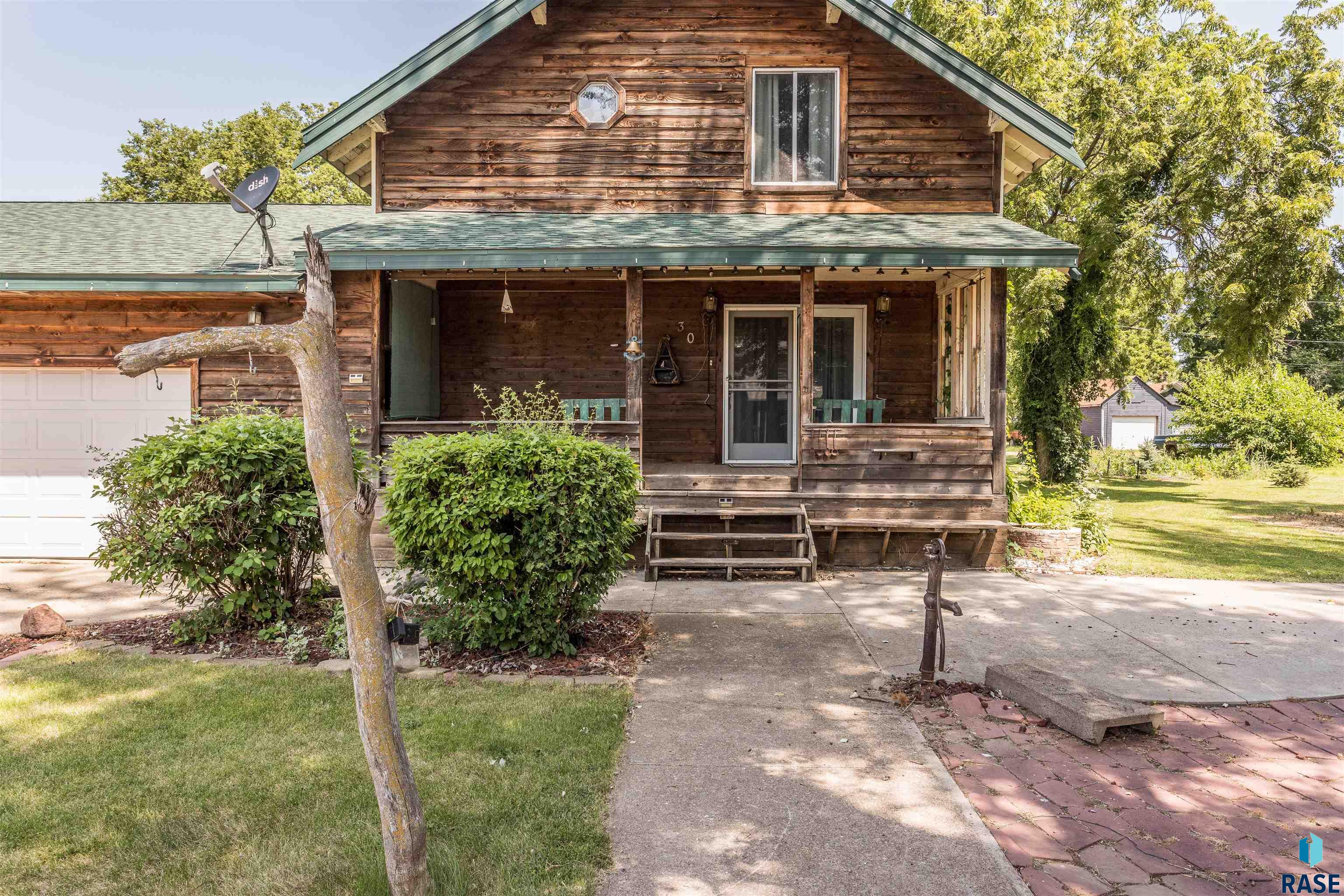 530 W Elm St