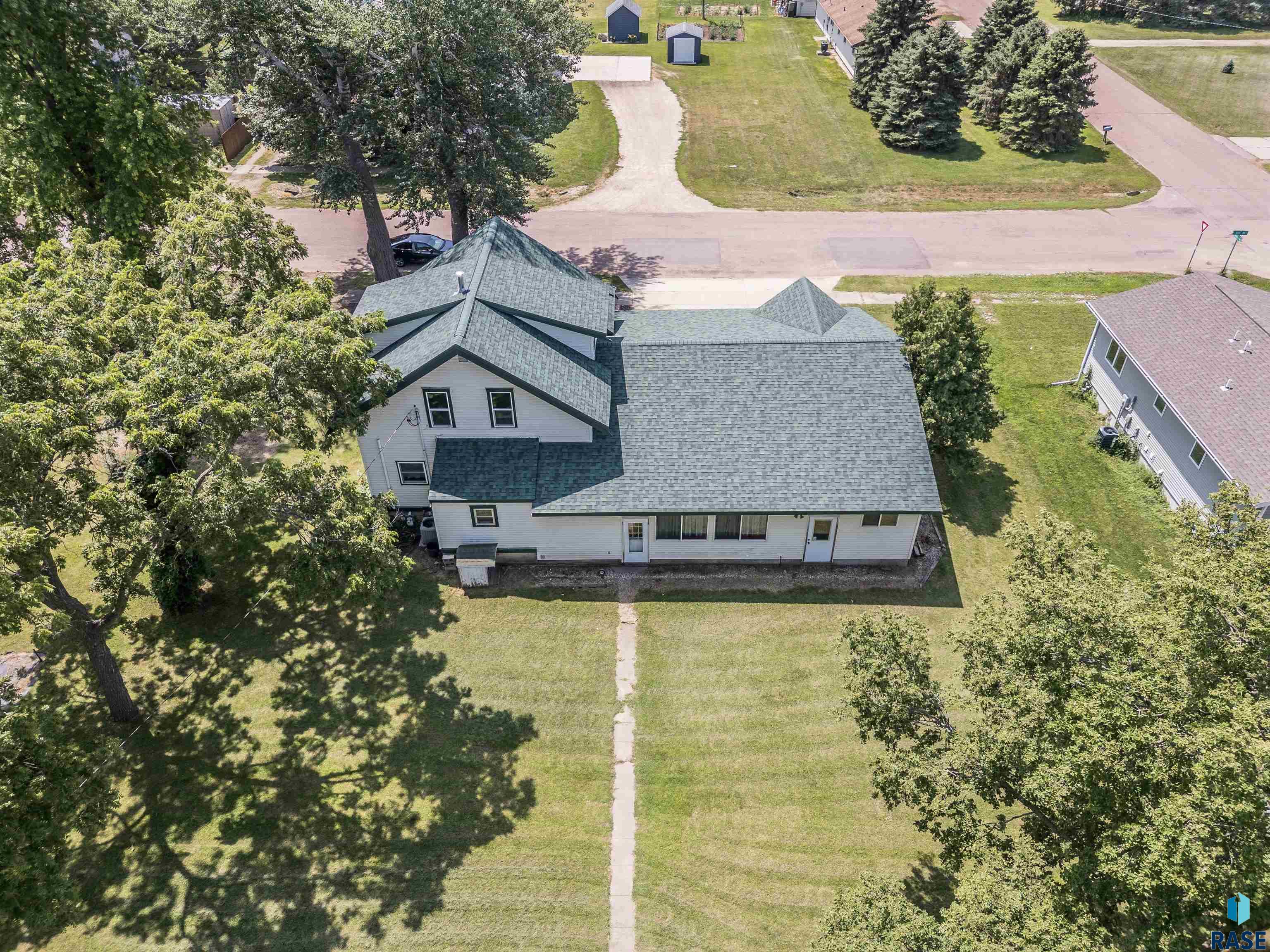 530 W Elm St