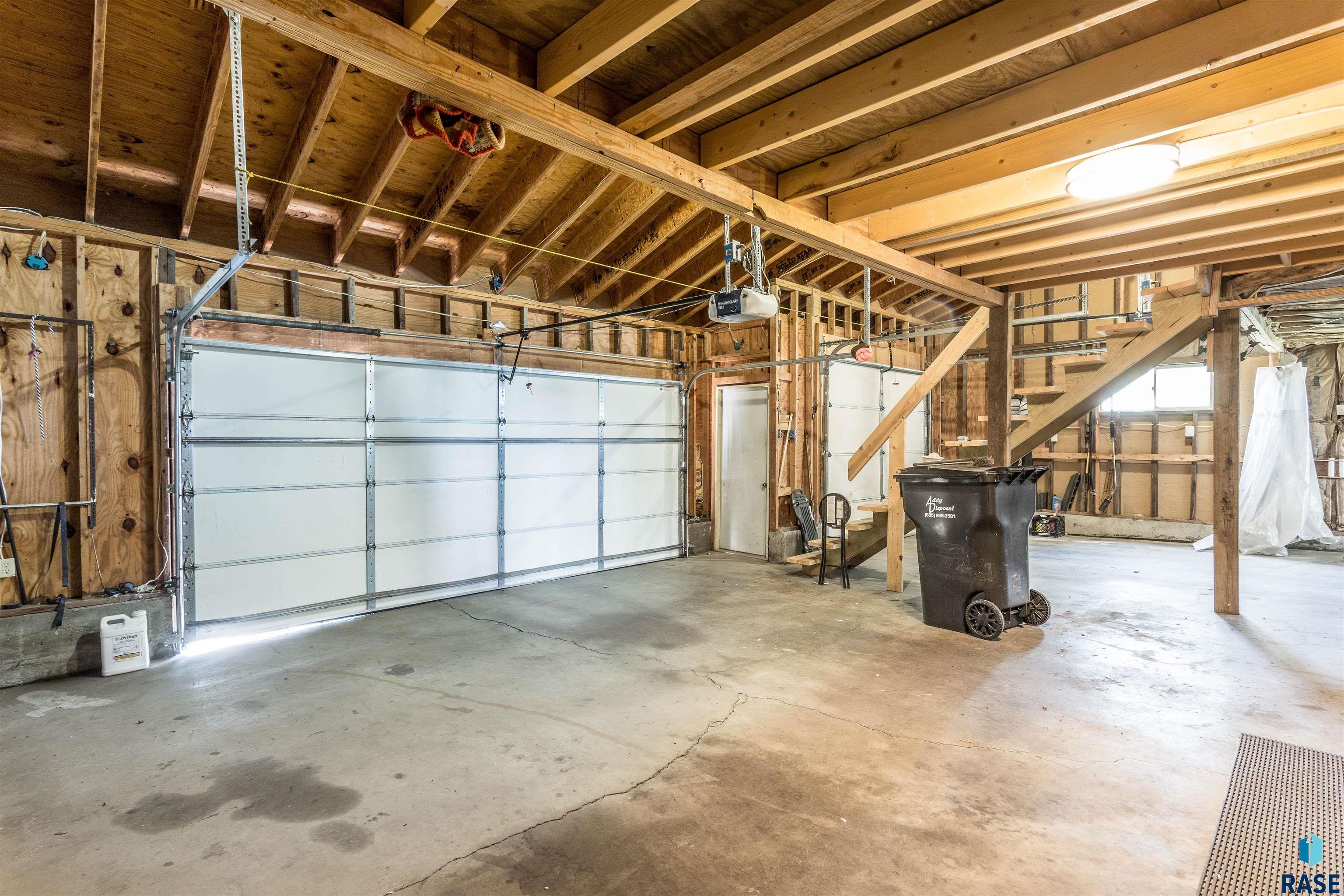 530 W Elm St