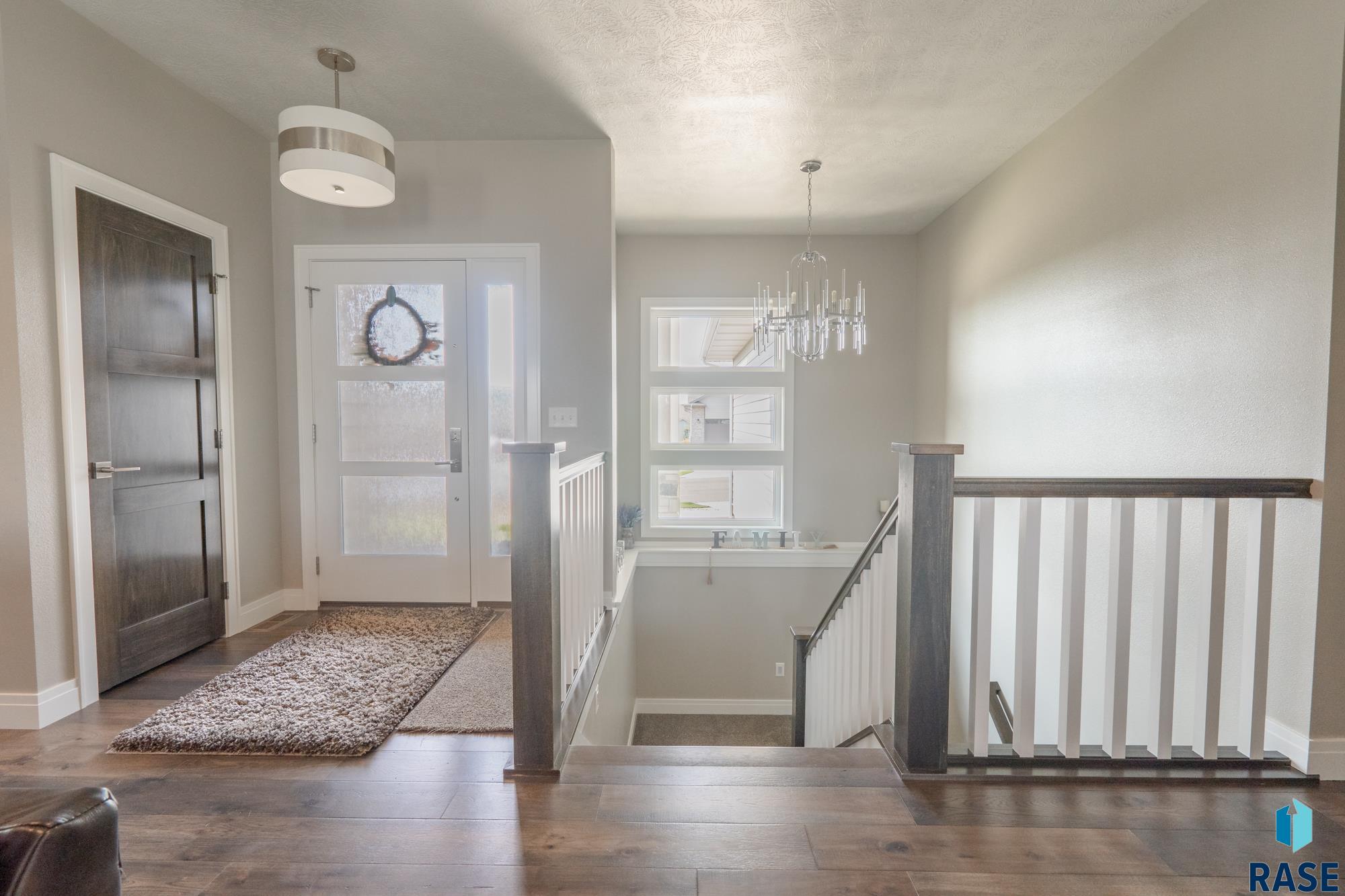 2420 E Tranquility Cir