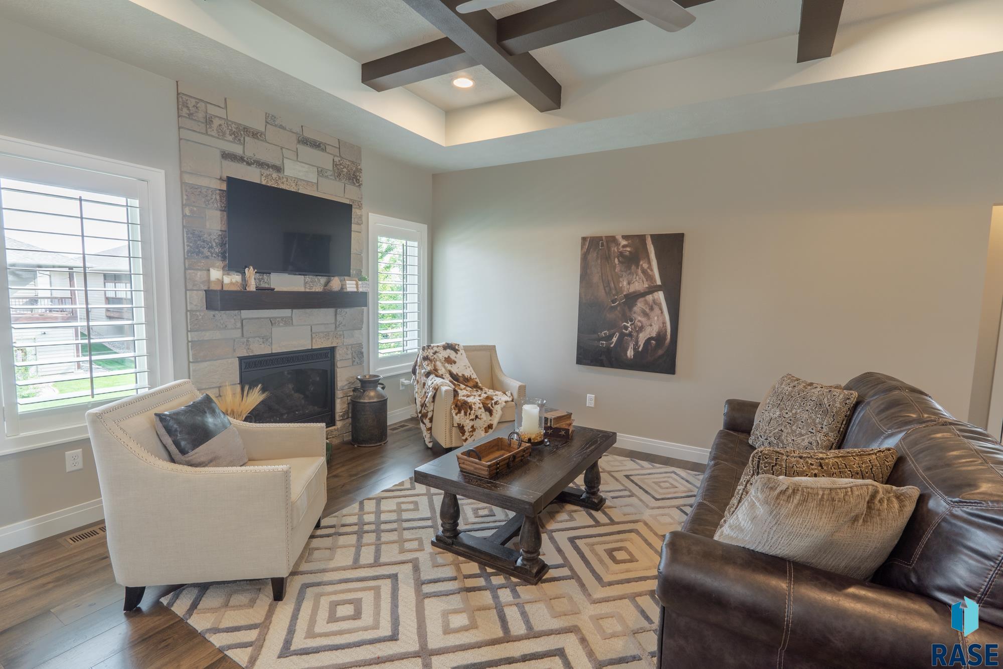 2420 E Tranquility Cir