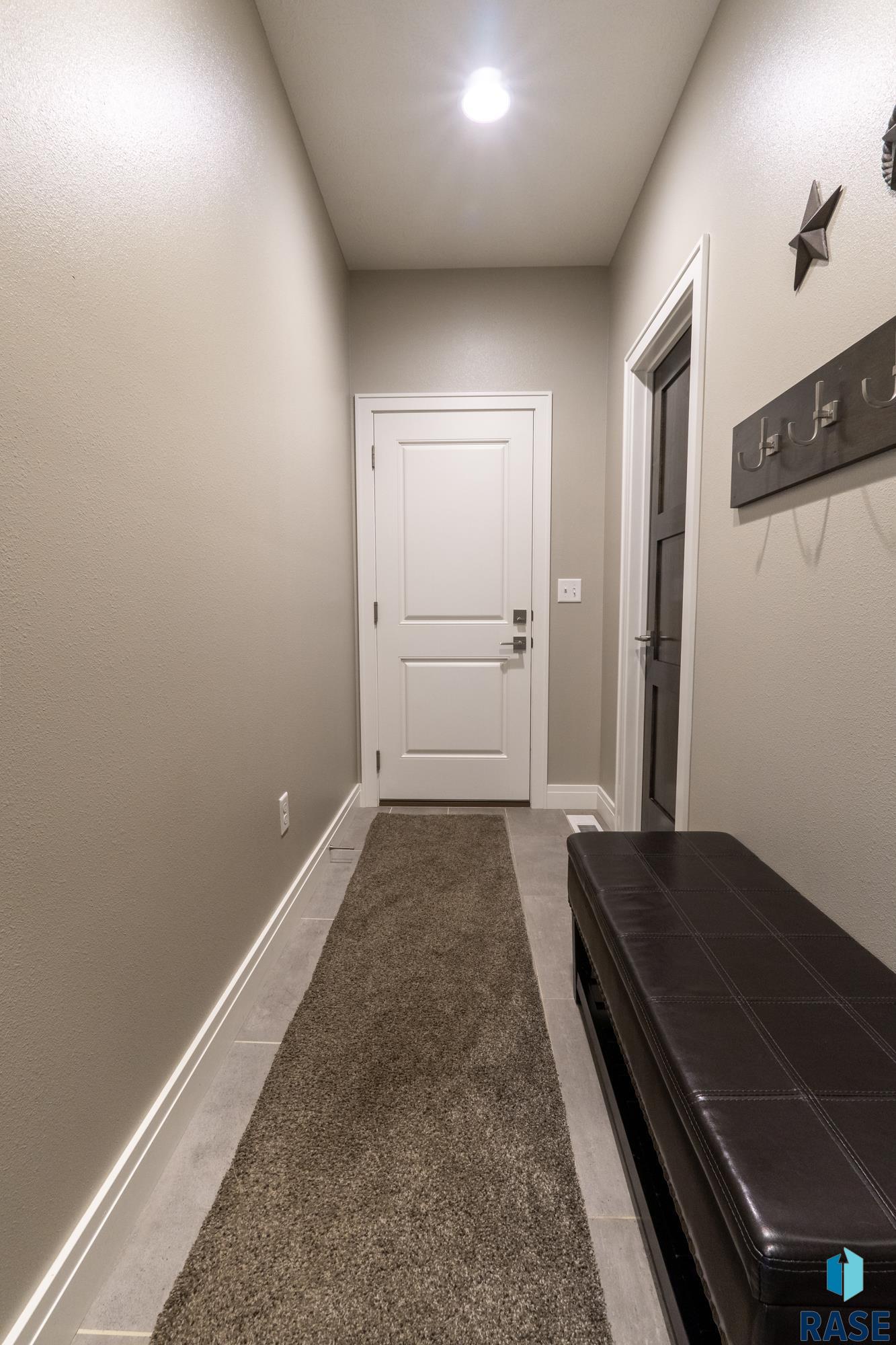 2420 E Tranquility Cir