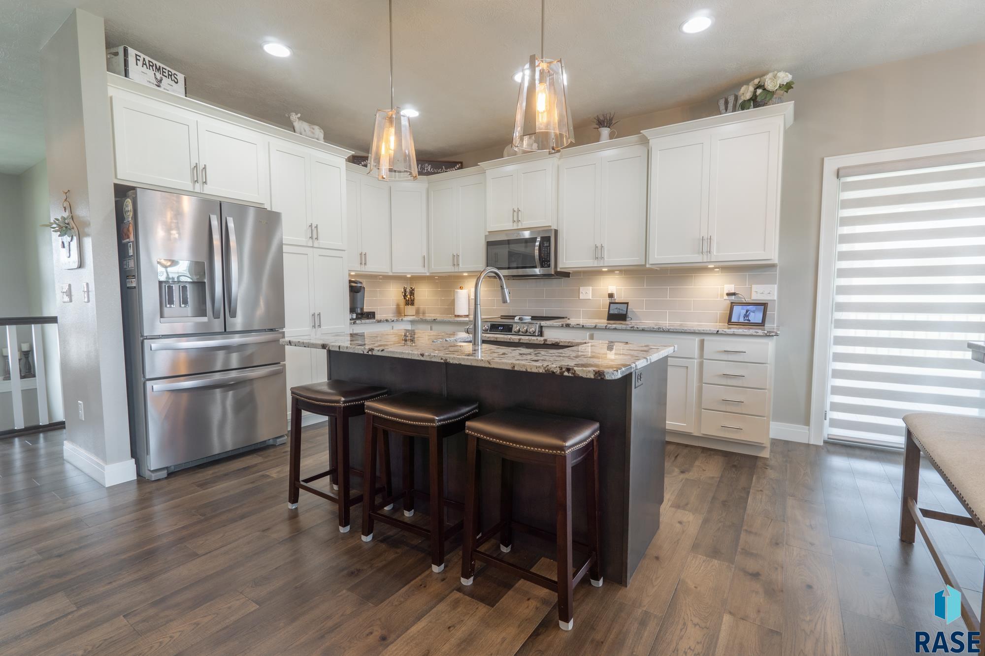 2420 E Tranquility Cir