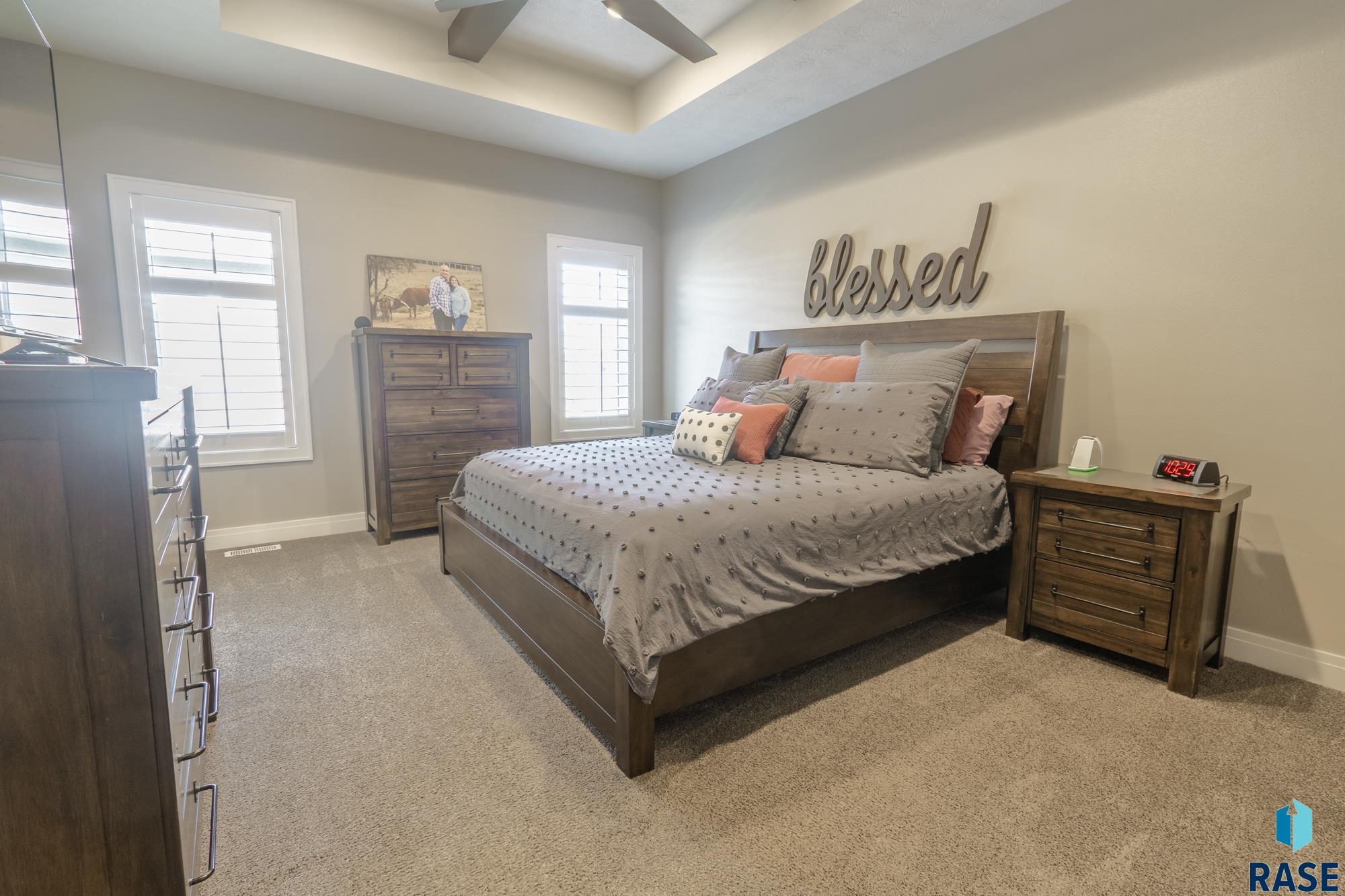 2420 E Tranquility Cir