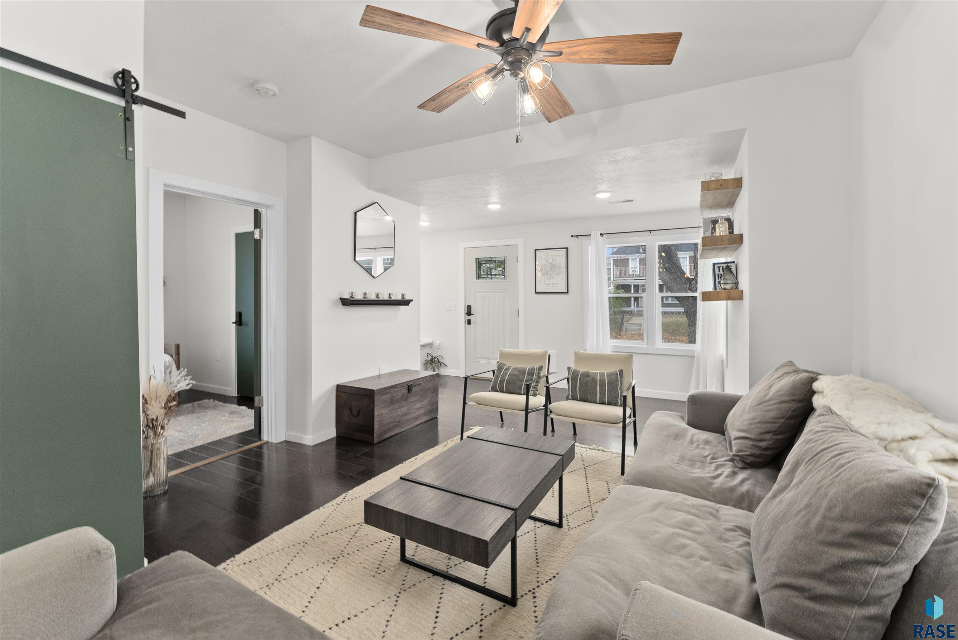 218 N Spring Ave