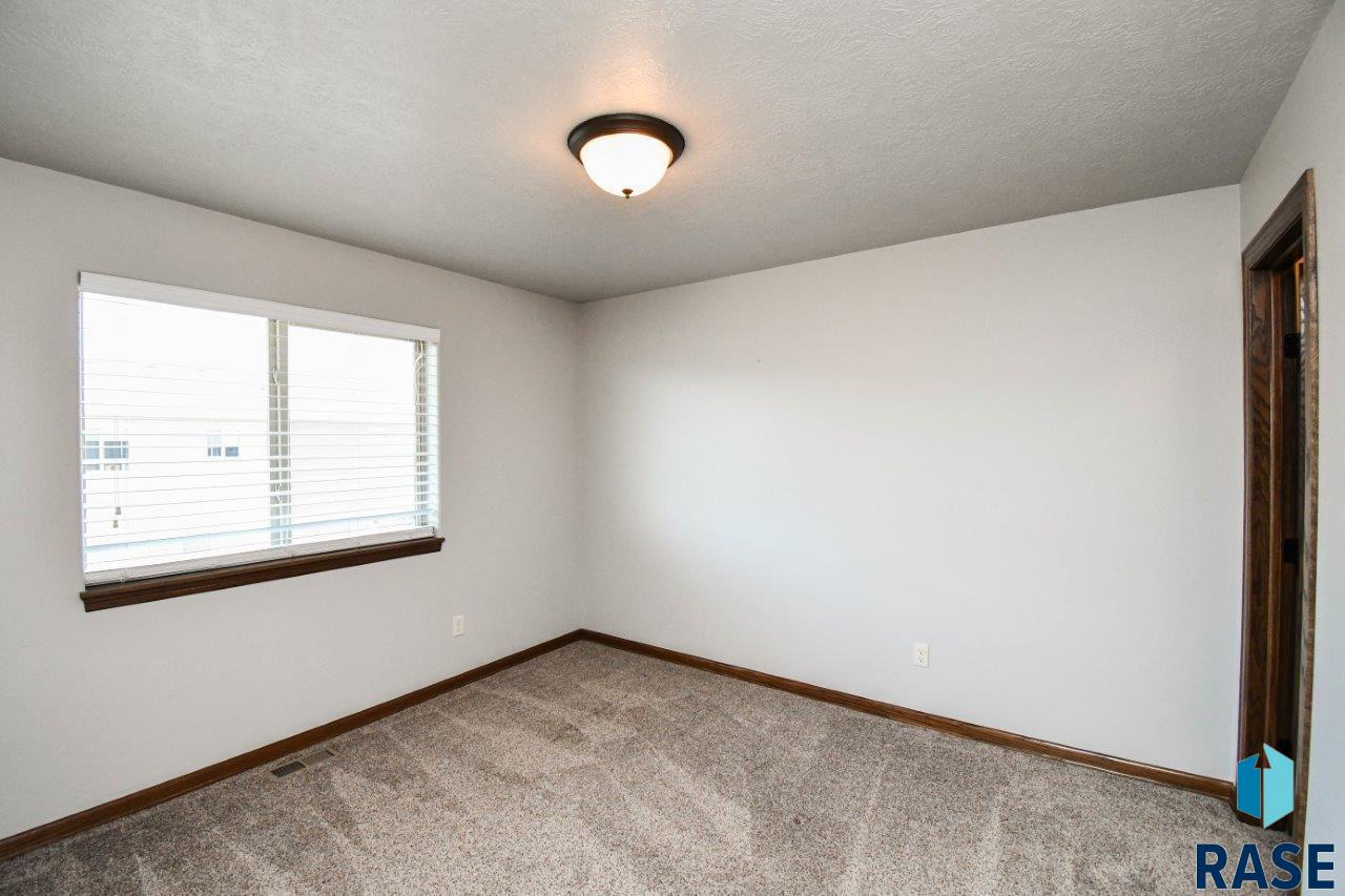 4007 S Grand Slam Ave