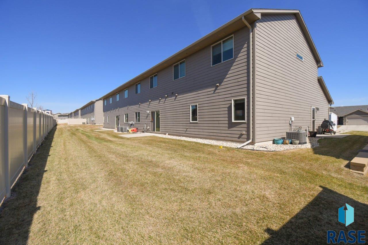 4007 S Grand Slam Ave