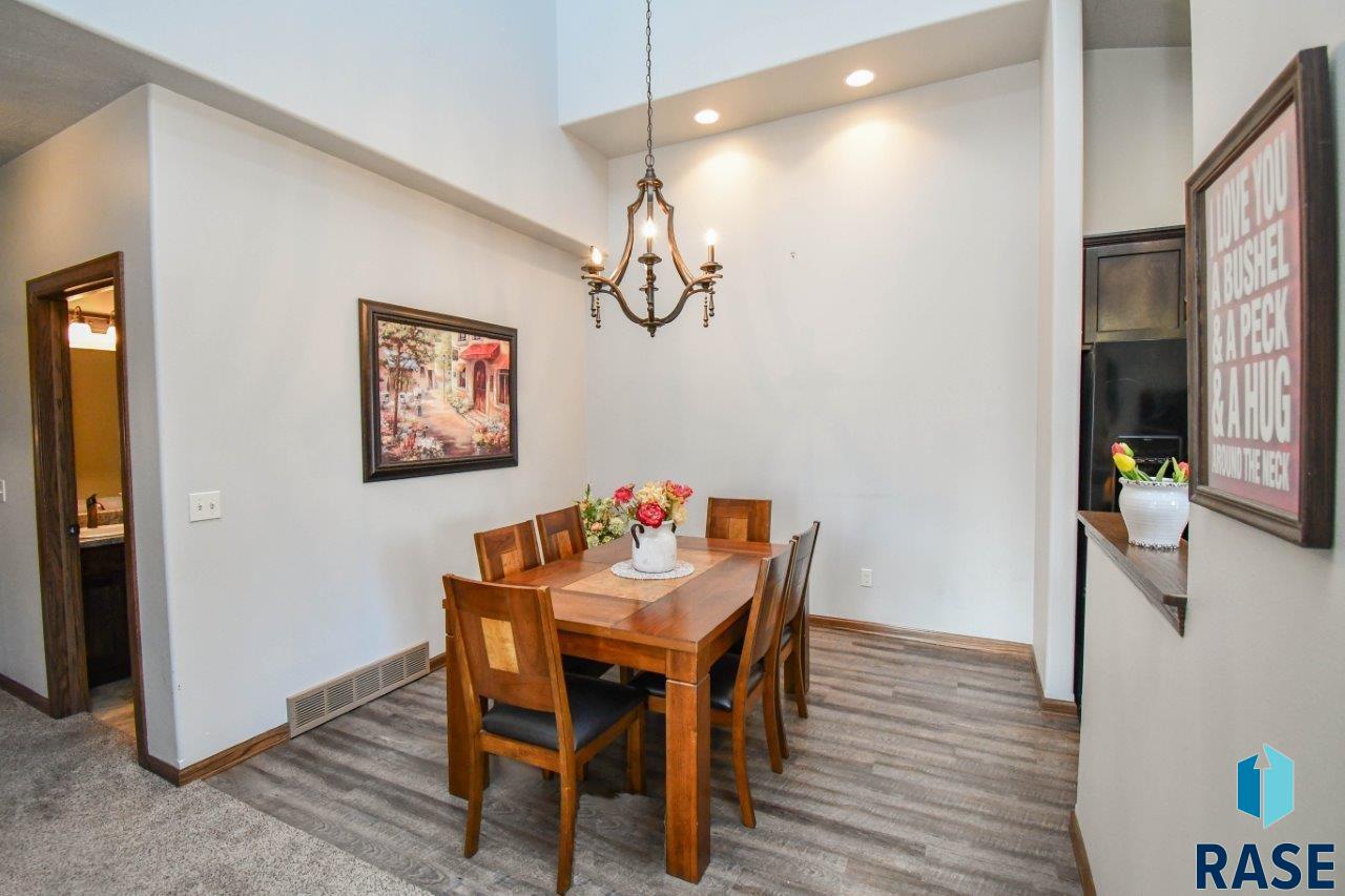 4007 S Grand Slam Ave