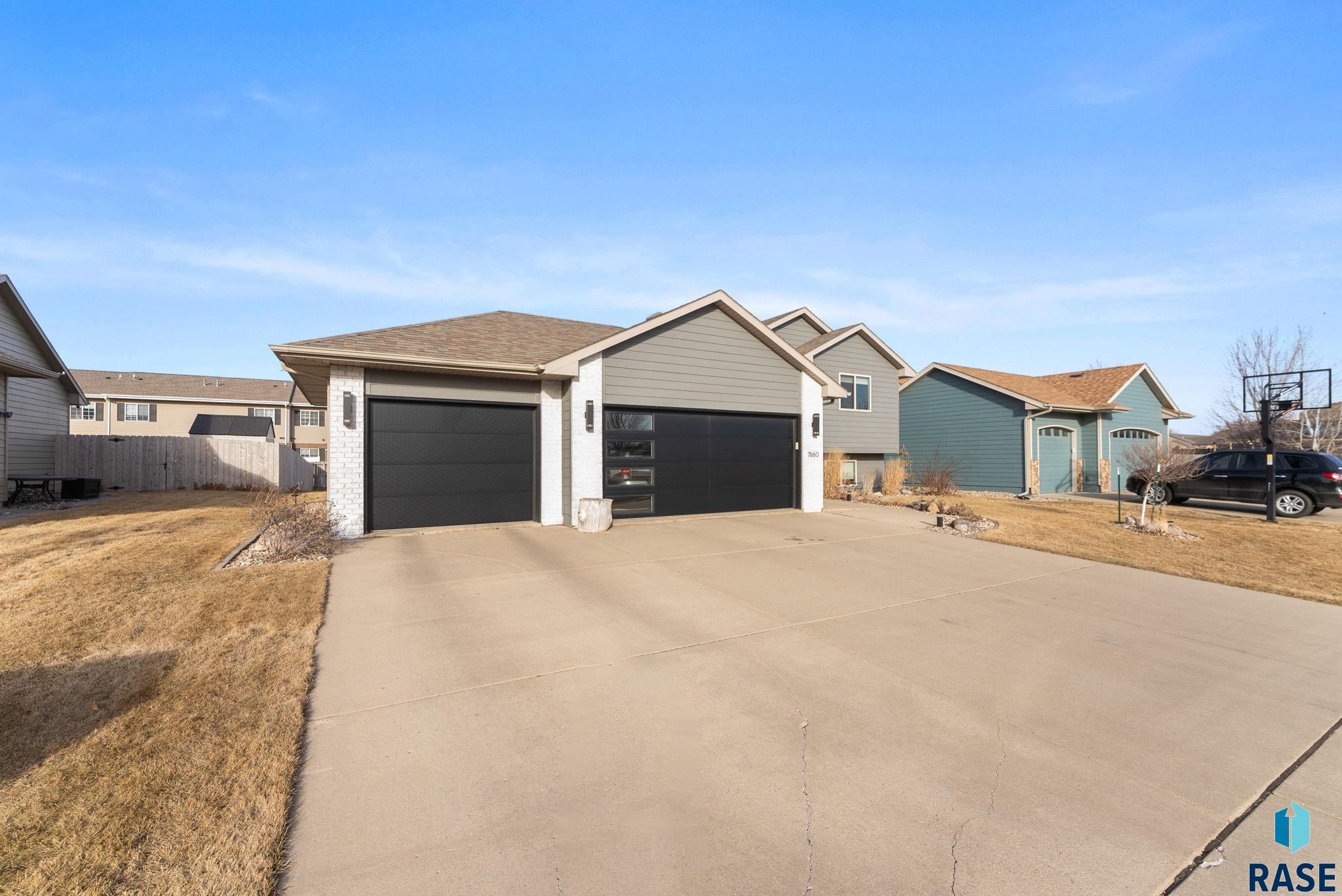 7660 S Rose Crest Ct