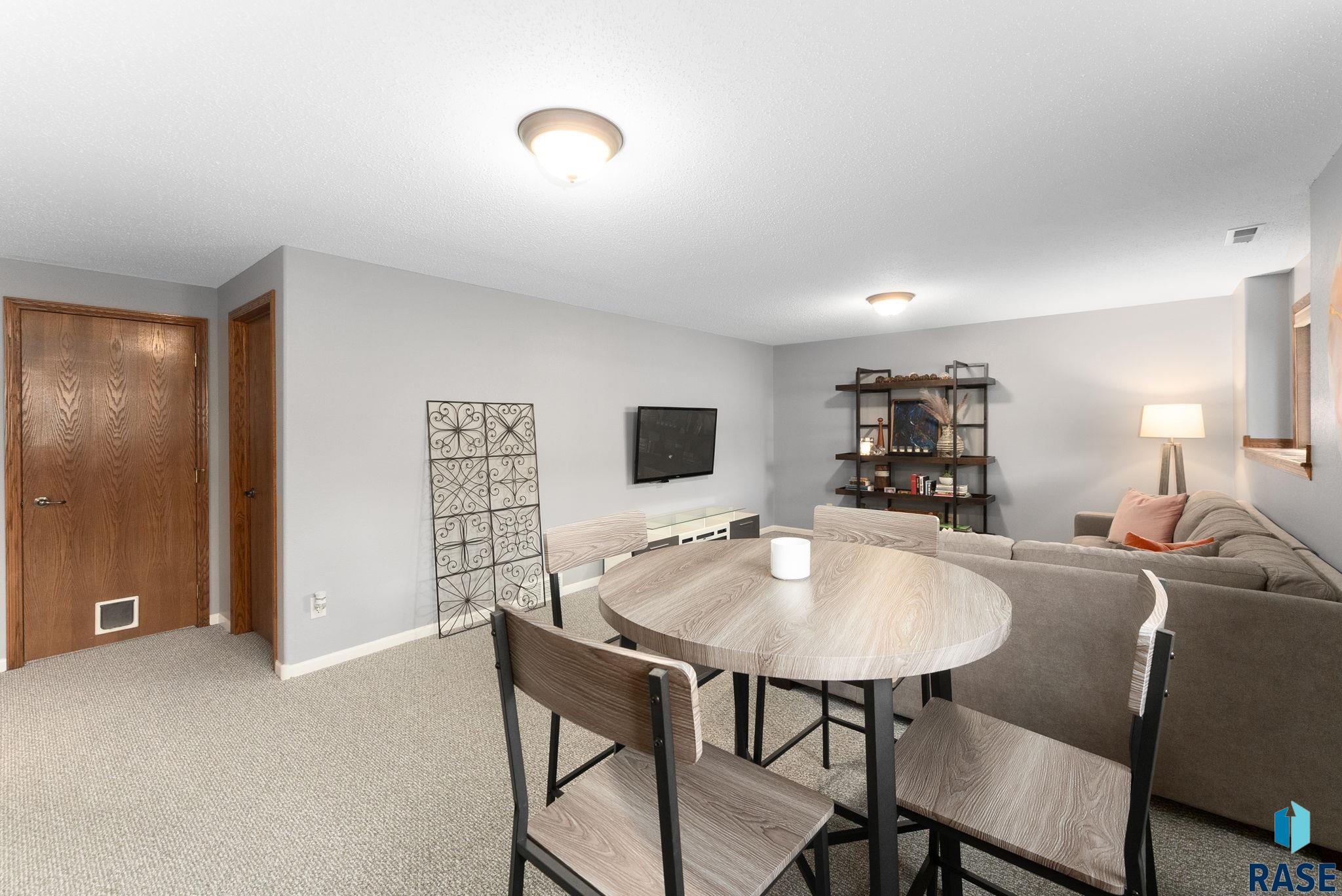 7660 S Rose Crest Ct