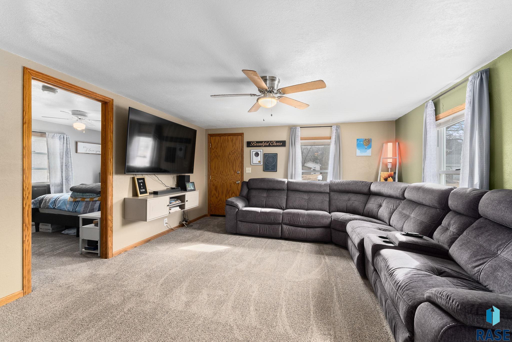 110 W Rose St