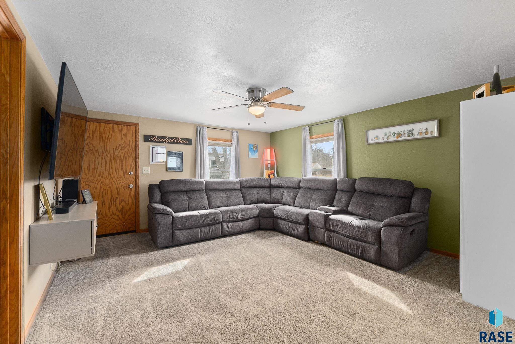 110 W Rose St