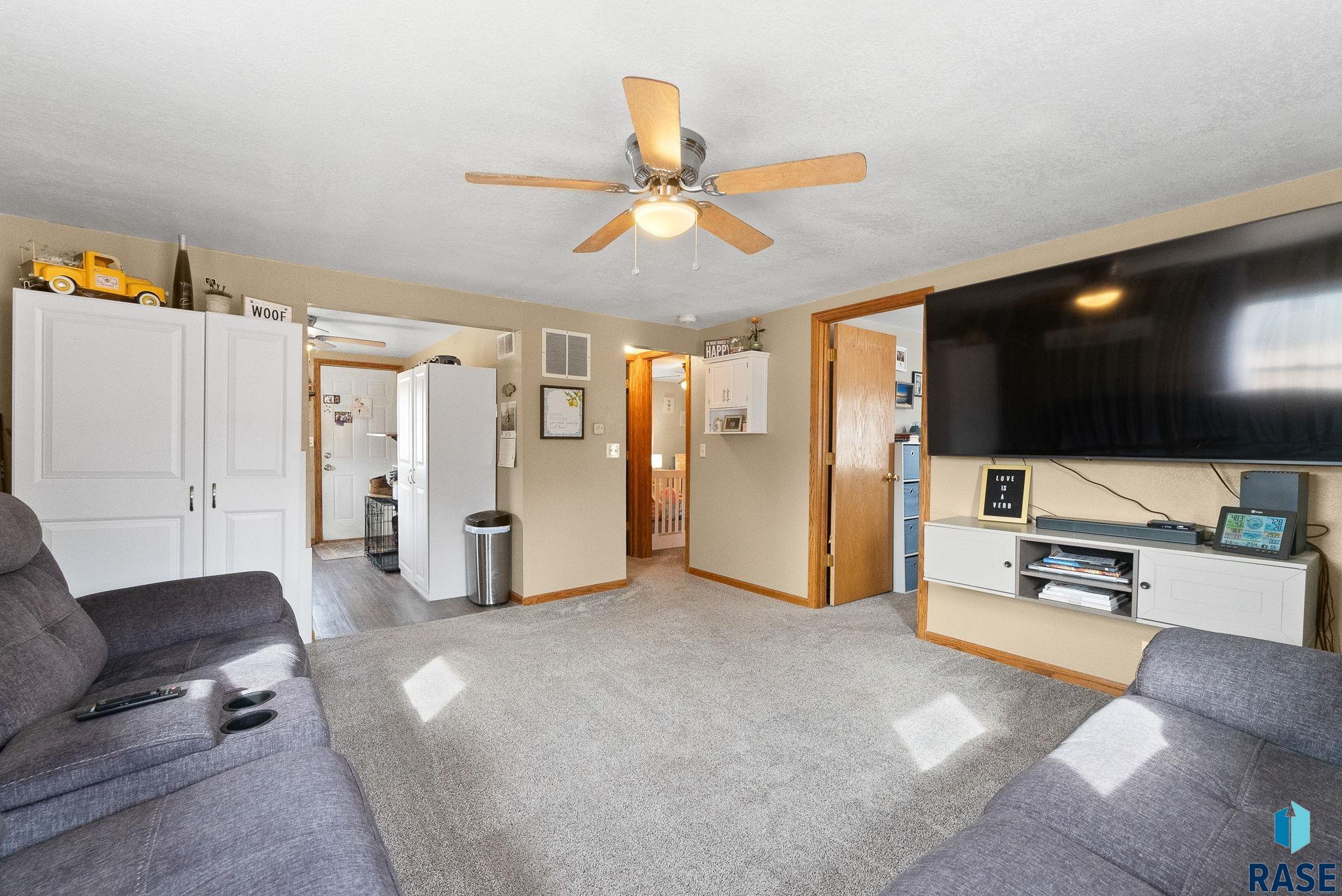 110 W Rose St