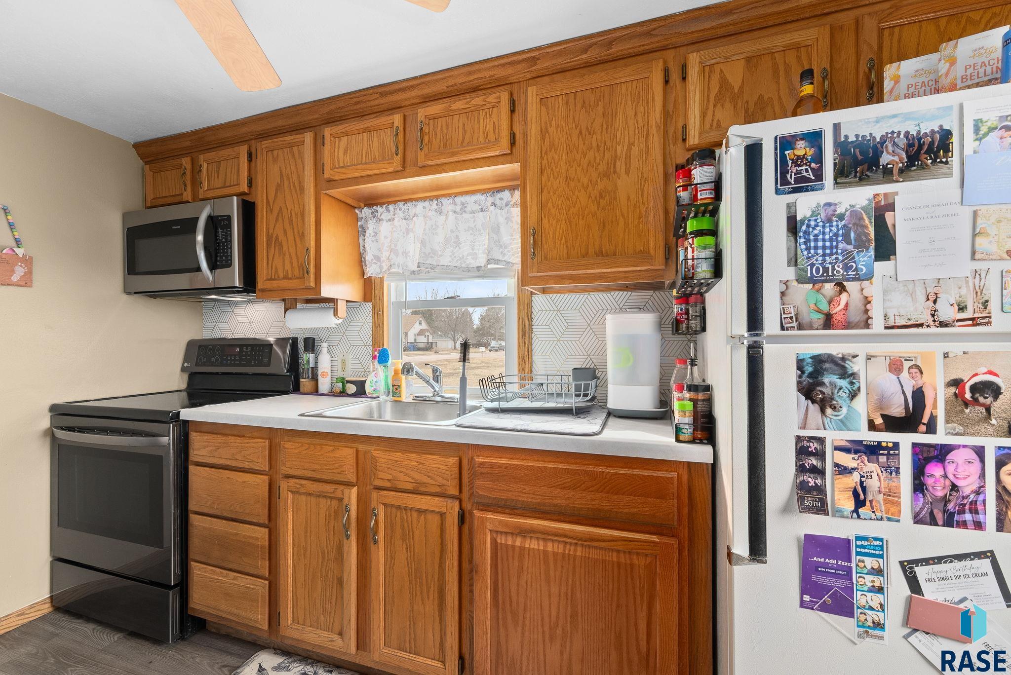 110 W Rose St