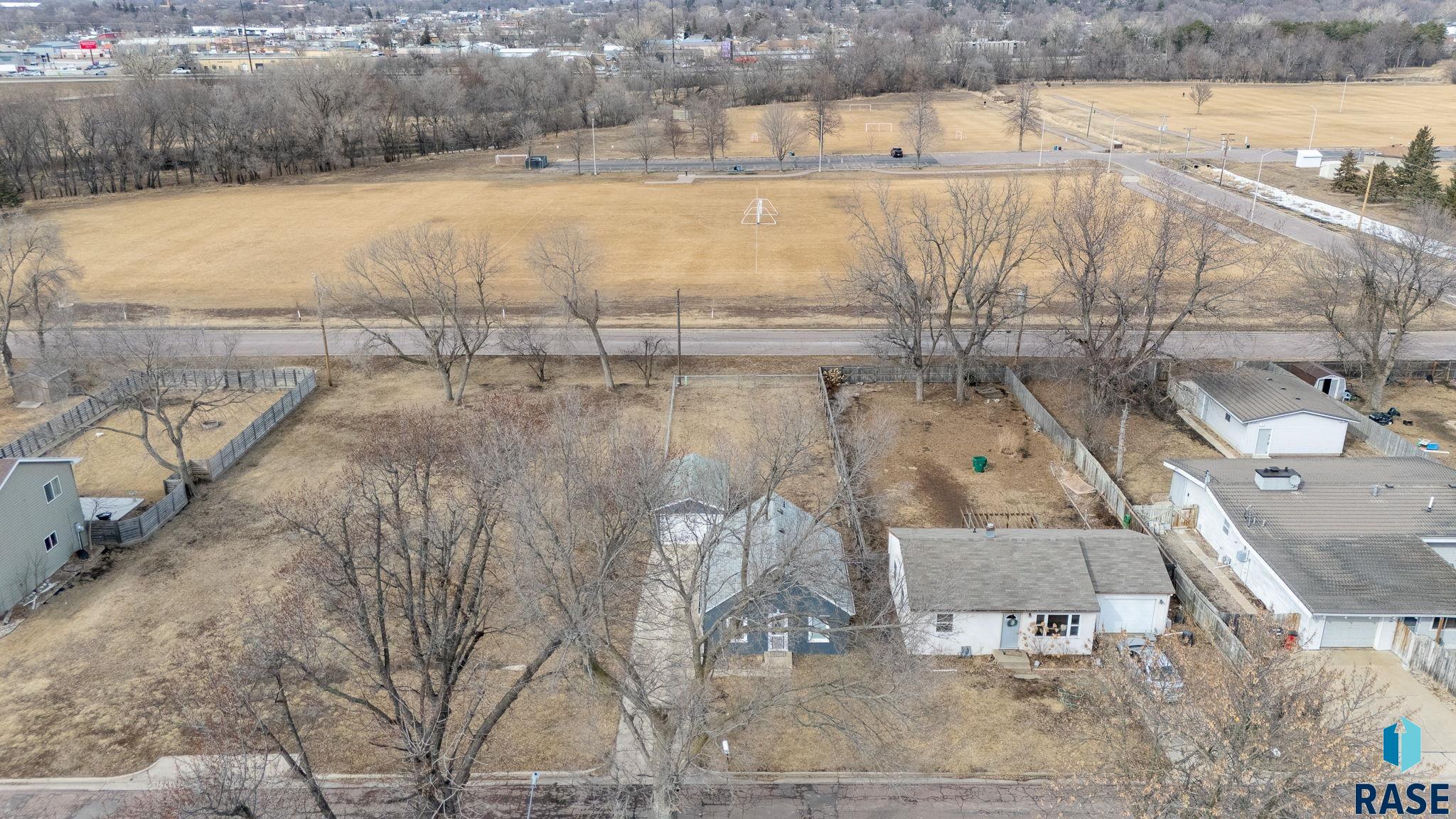 110 W Rose St