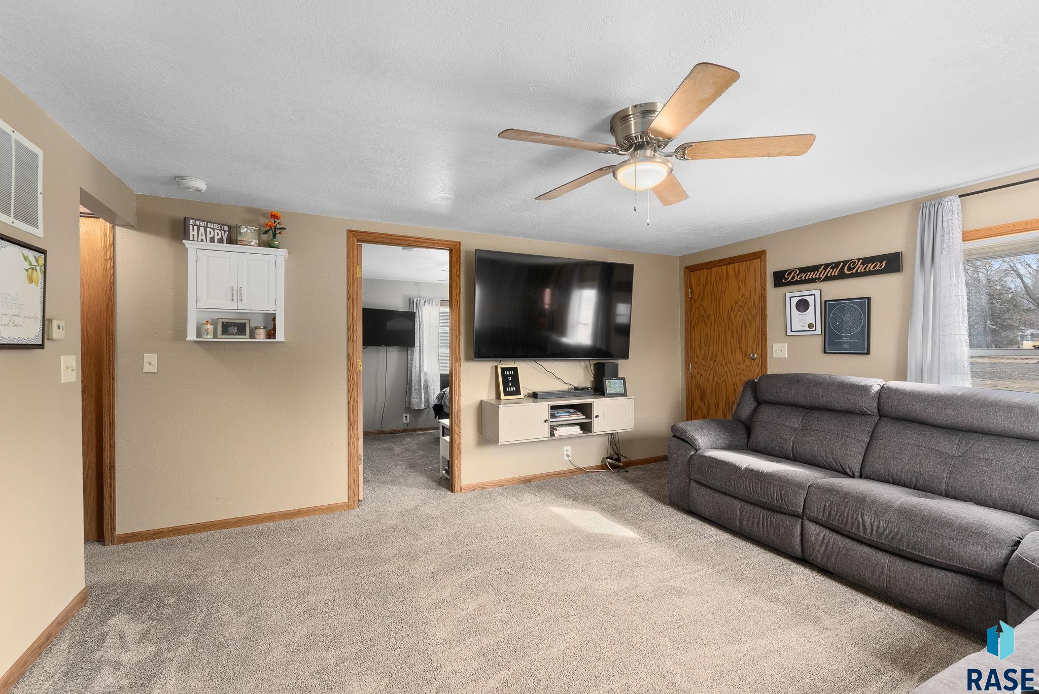 110 W Rose St