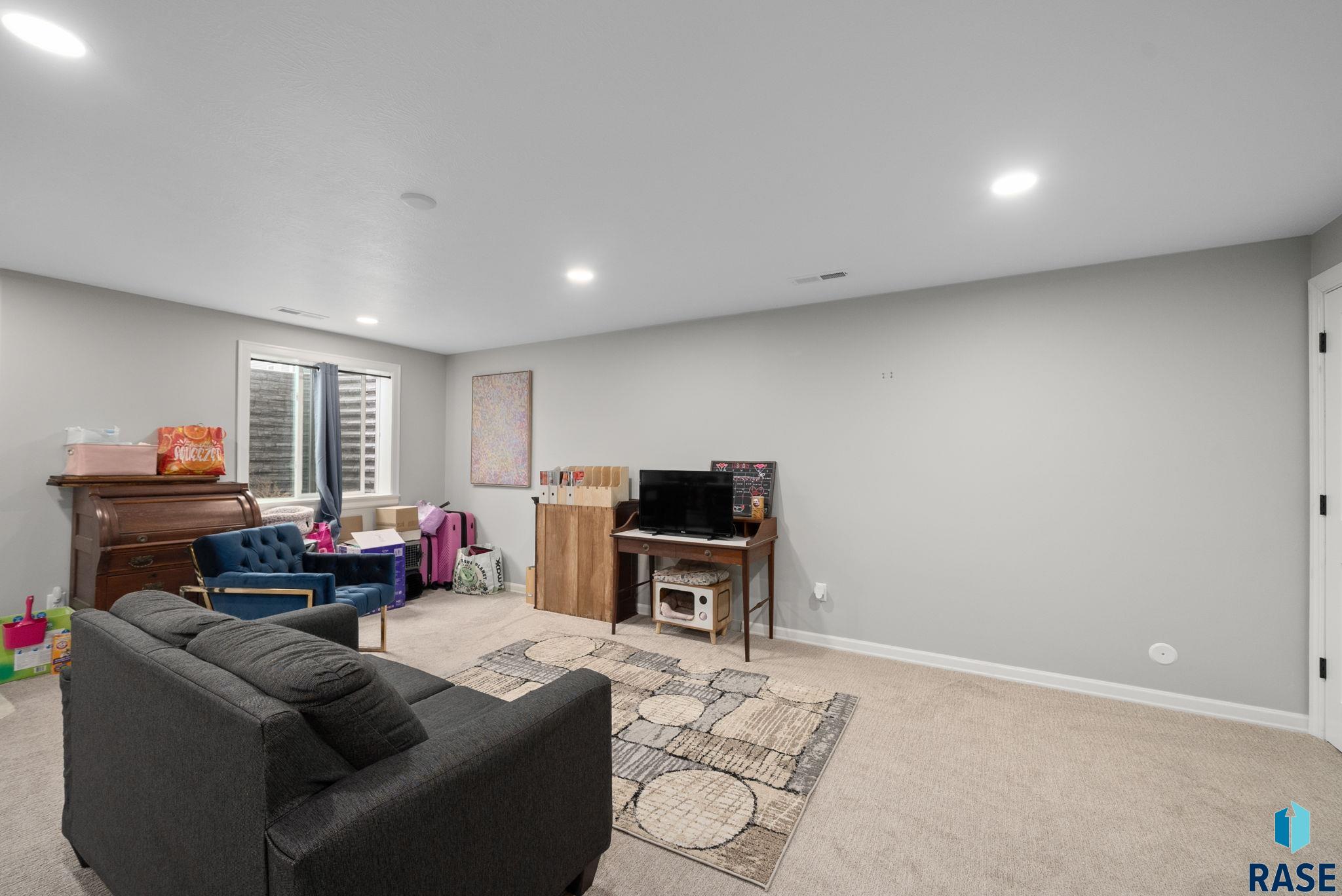 4005 S Home Plate Ave