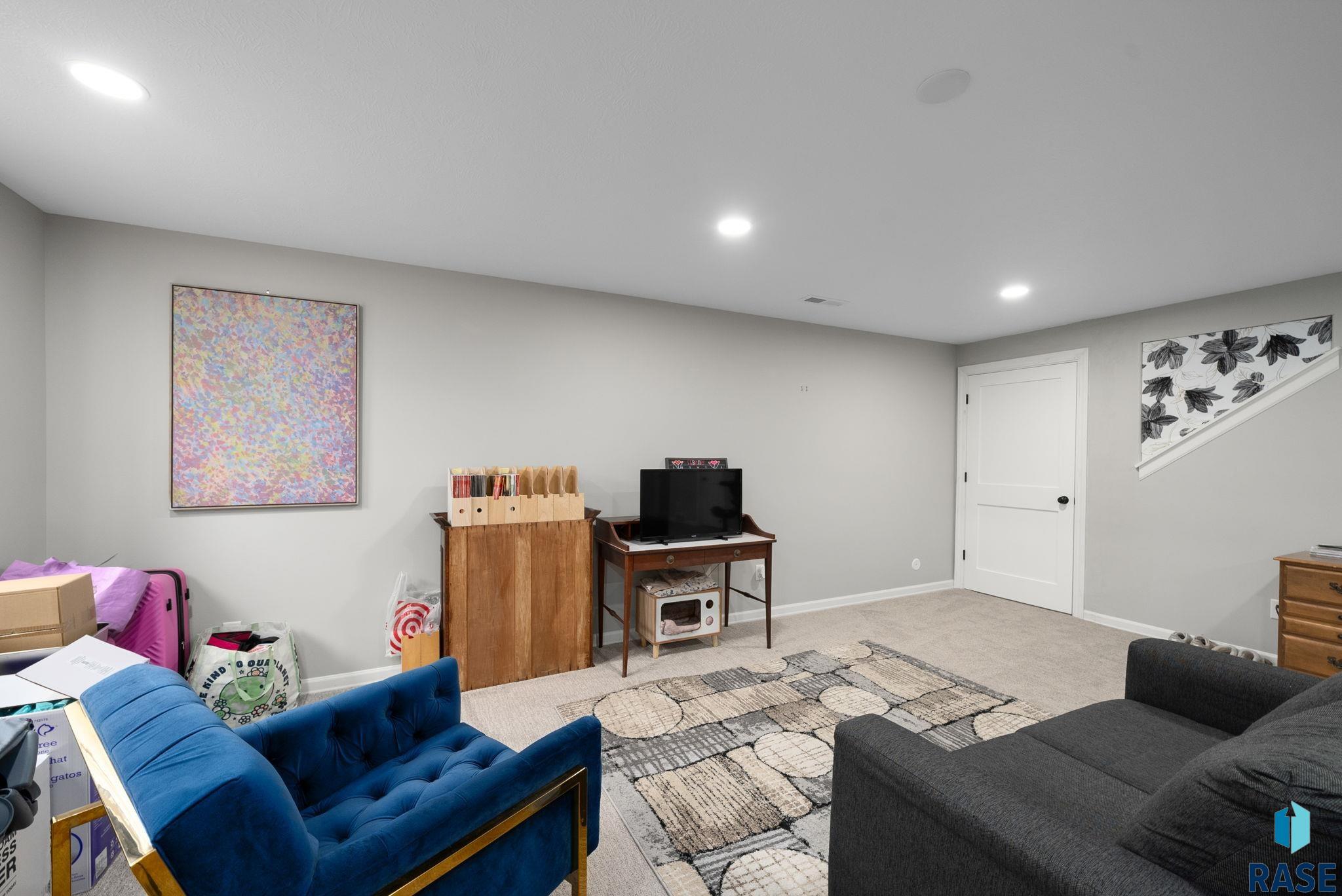 4005 S Home Plate Ave