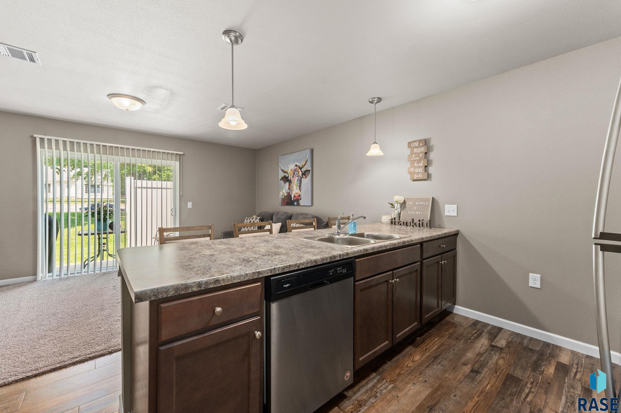 872 S Sycamore Ave Unit: 3