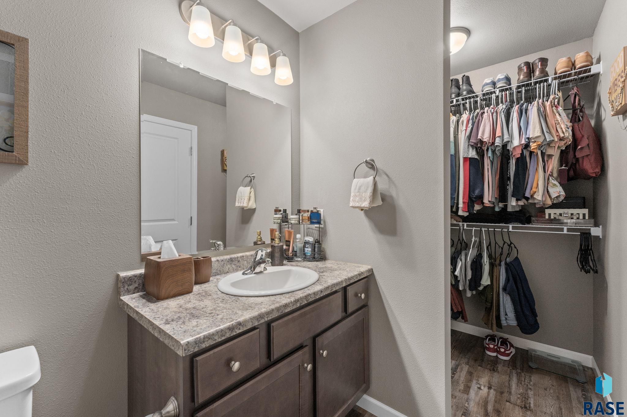 872 S Sycamore Ave Unit: 3