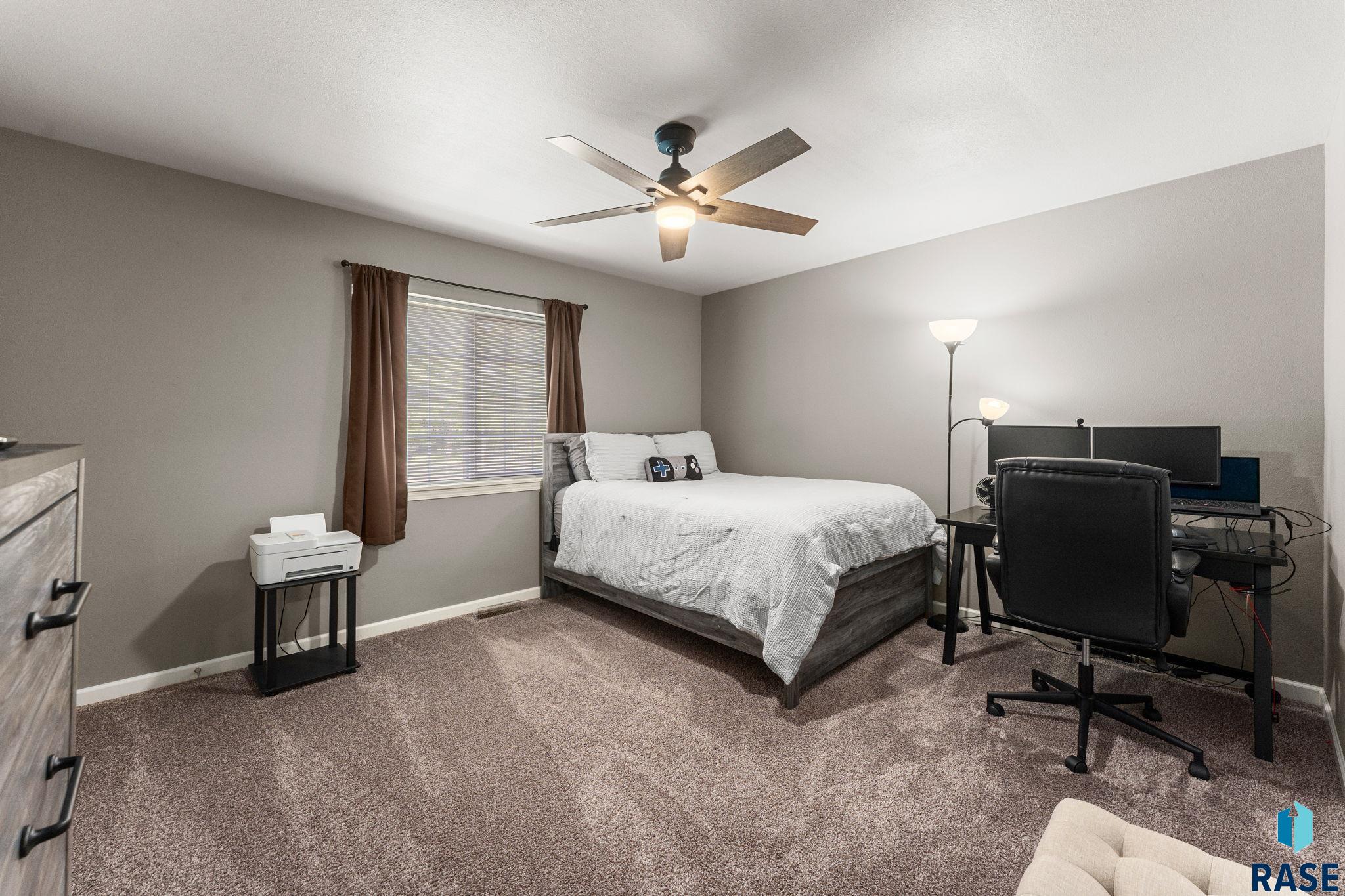 872 S Sycamore Ave Unit: 3