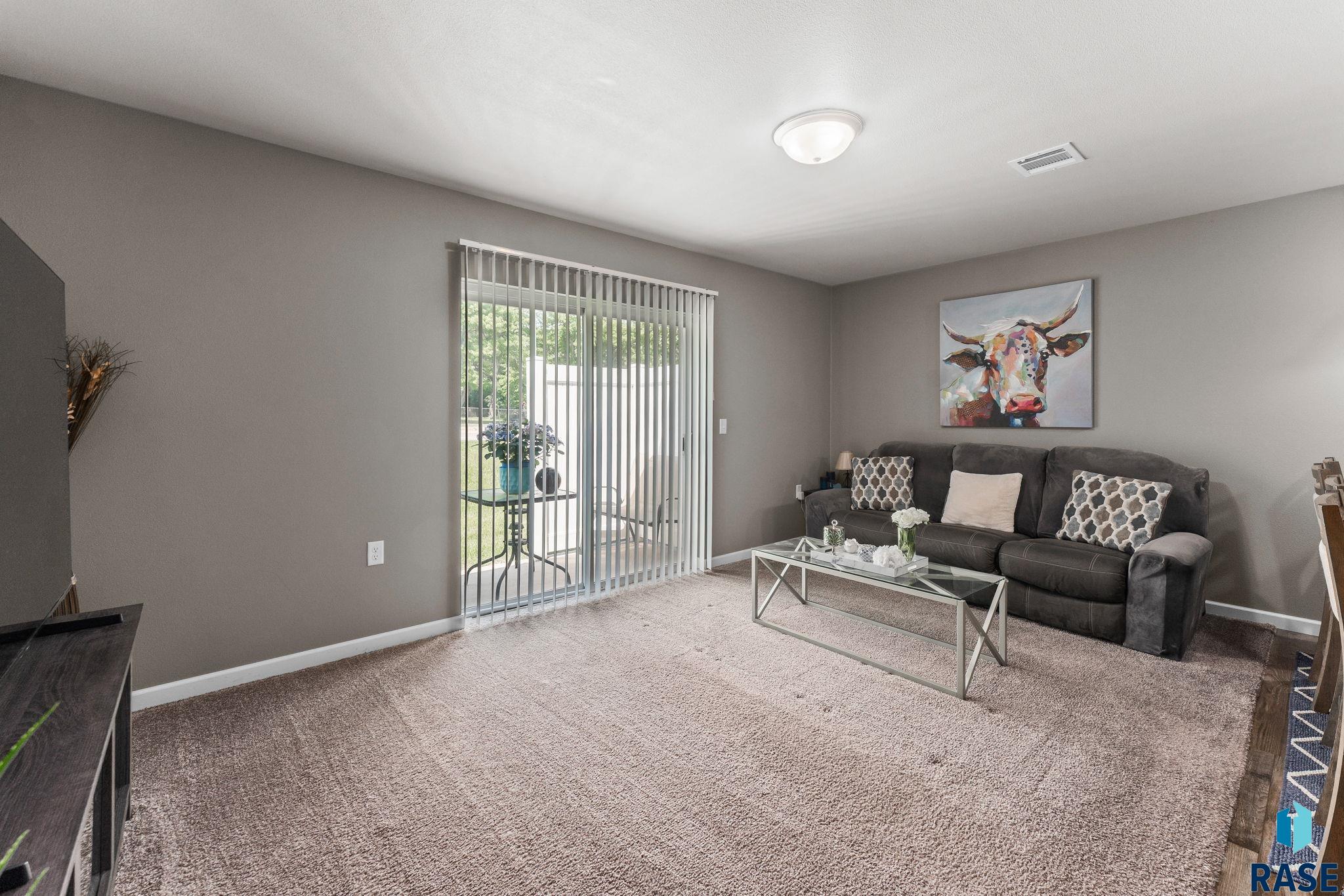 872 S Sycamore Ave Unit: 3