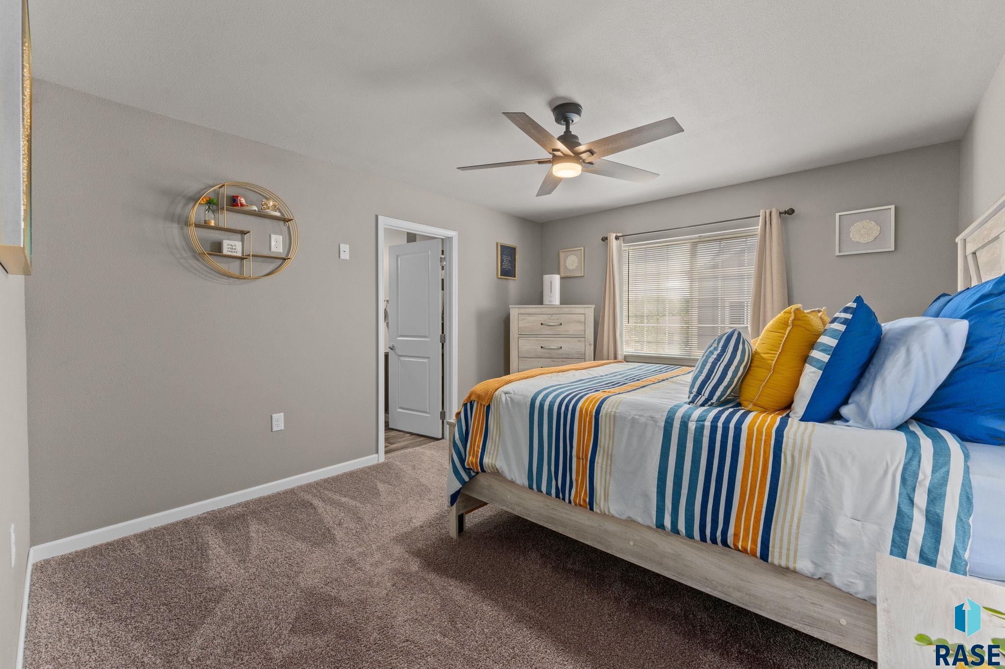 872 S Sycamore Ave Unit: 3