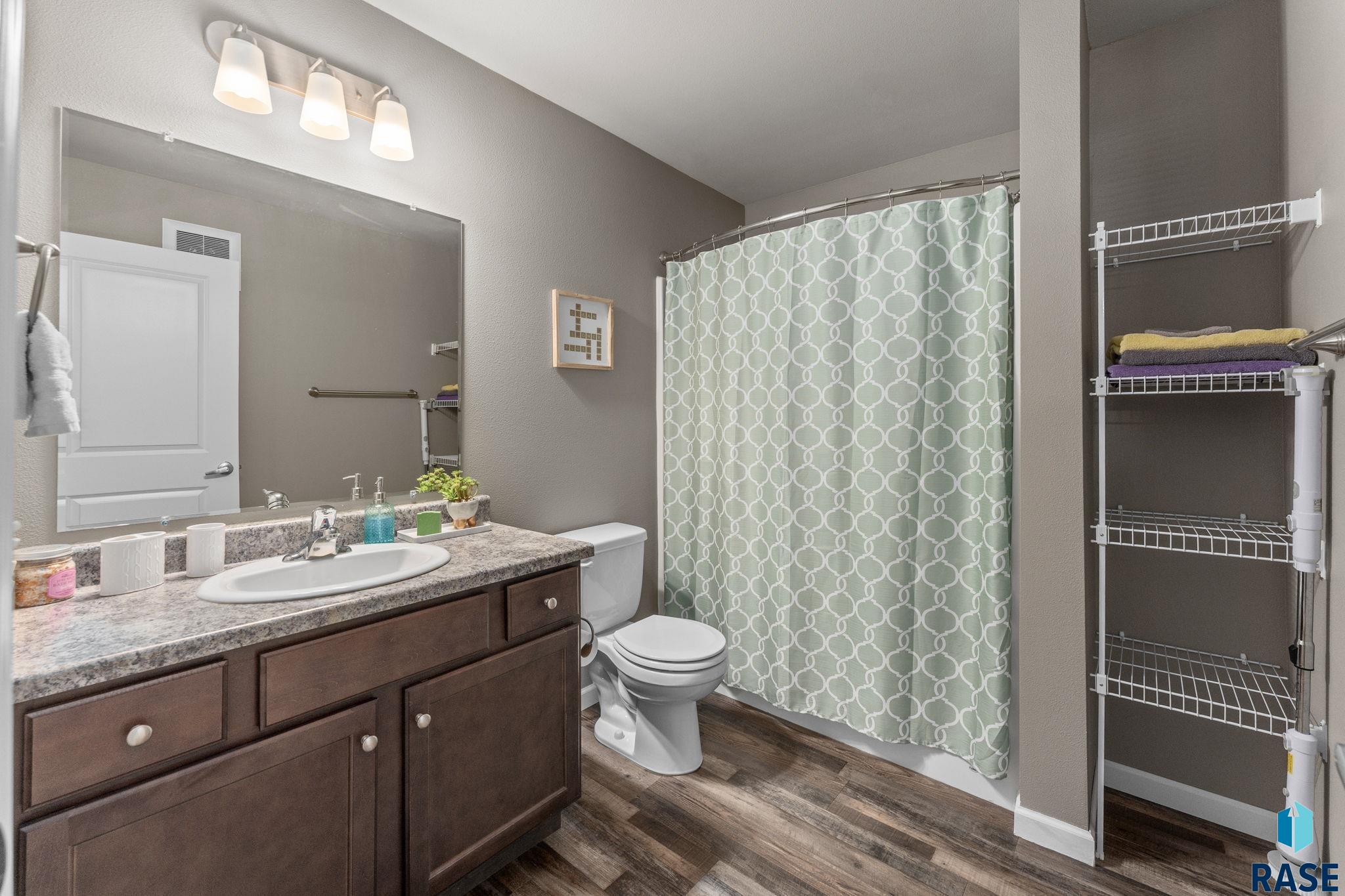 872 S Sycamore Ave Unit: 3