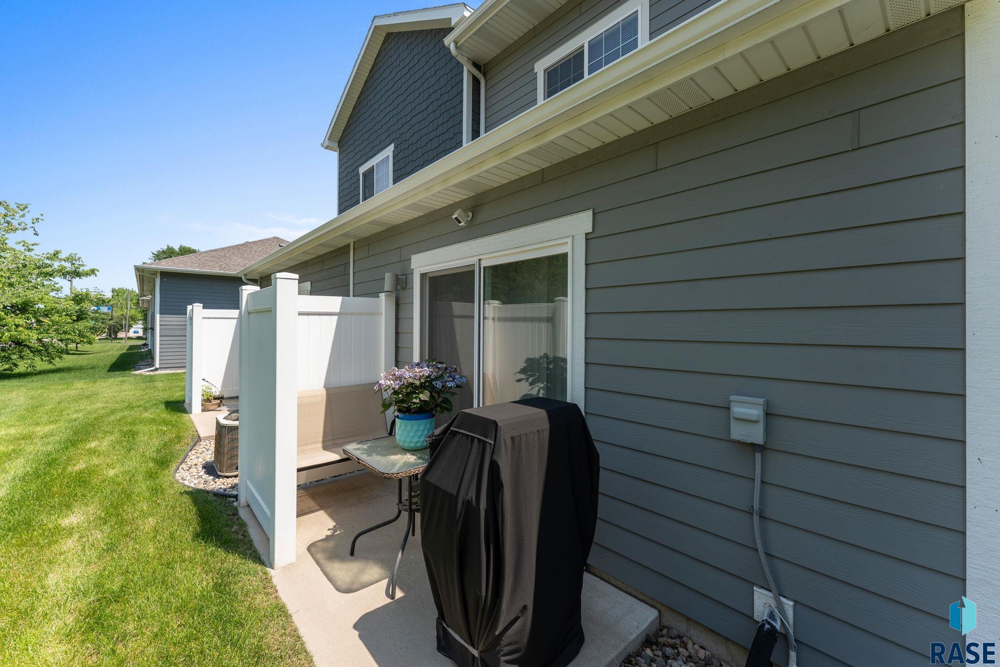 872 S Sycamore Ave Unit: 3