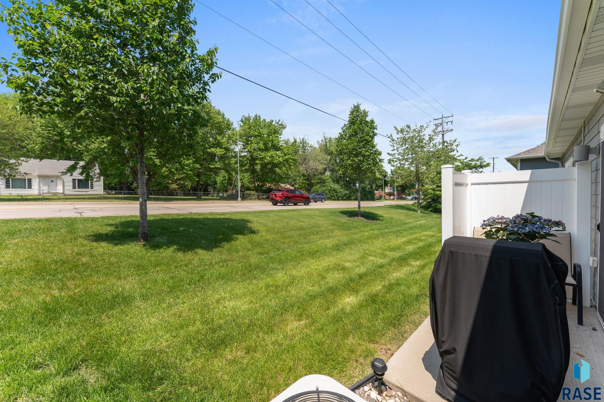 872 S Sycamore Ave Unit: 3