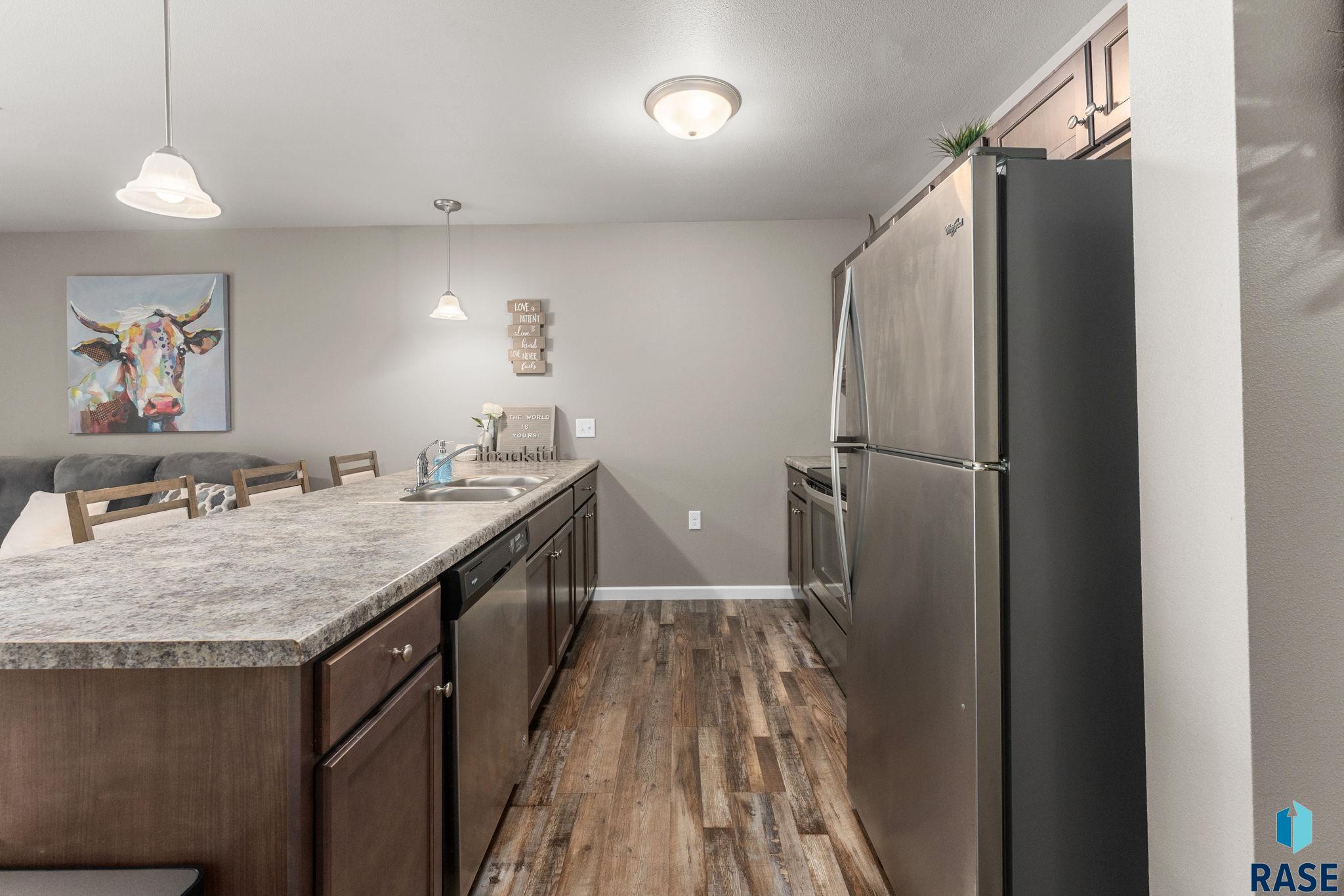 872 S Sycamore Ave Unit: 3